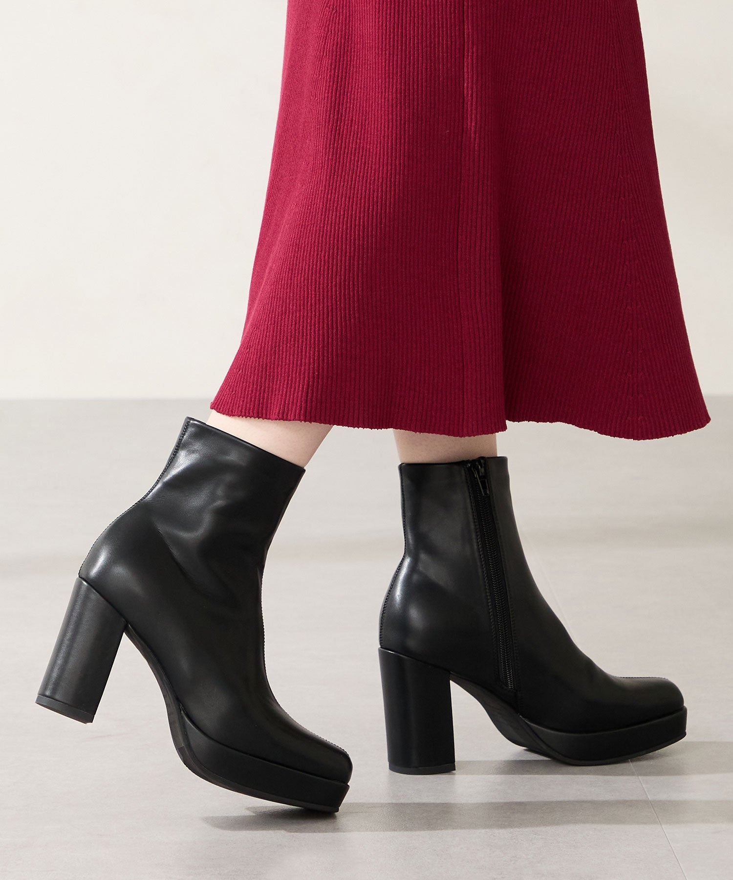 カタログ掲載アイテム】プラットフォームヒールショートブーツ/51410