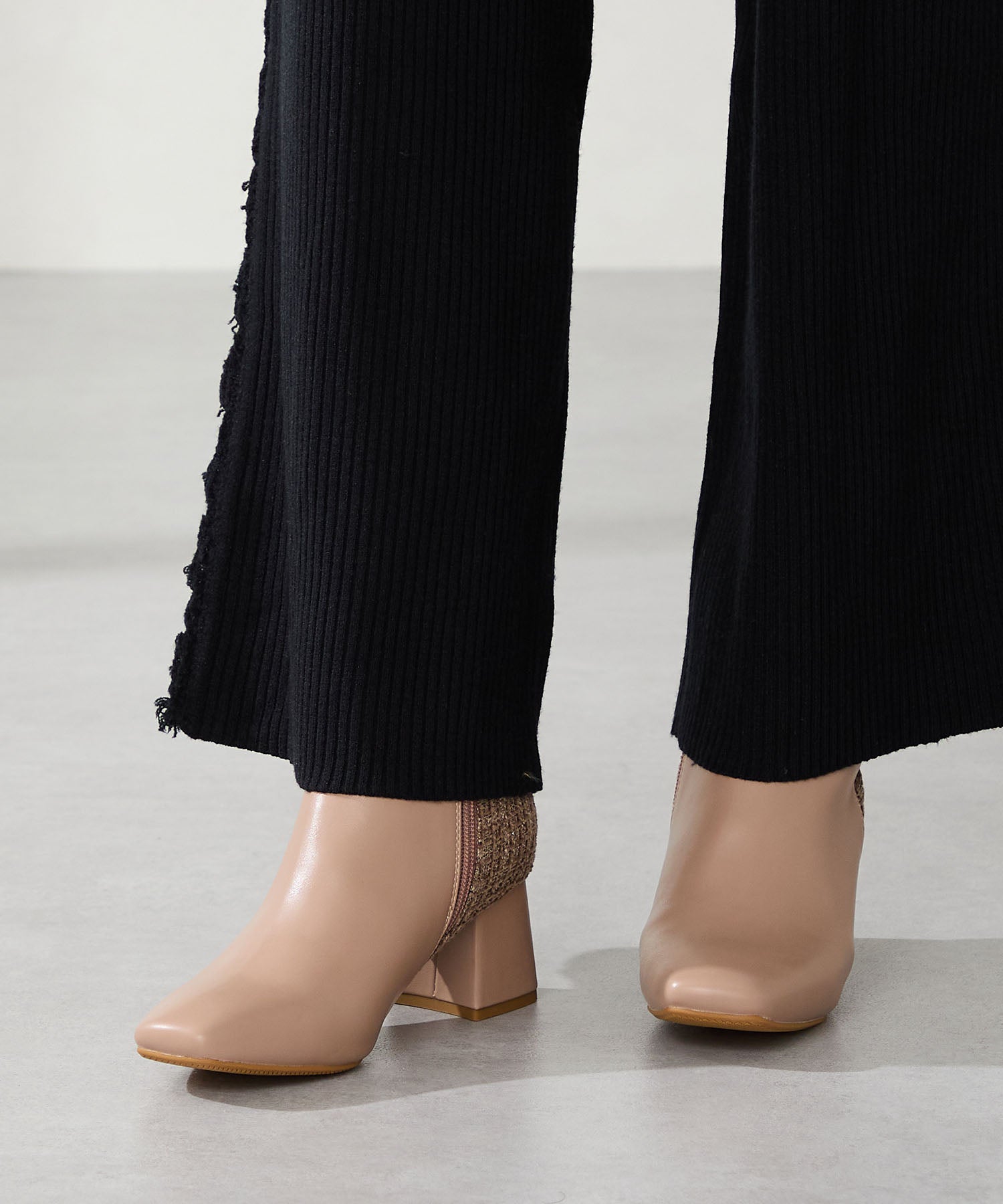 オリエンタルトラフィック（ORiental TRaffic）/【25秋冬新作】ビジューモチーフ切替ヒールブーツ/51424 ビジューモチーフ切替ヒールブーツ/51424 – ORIENTALTRAFFIC