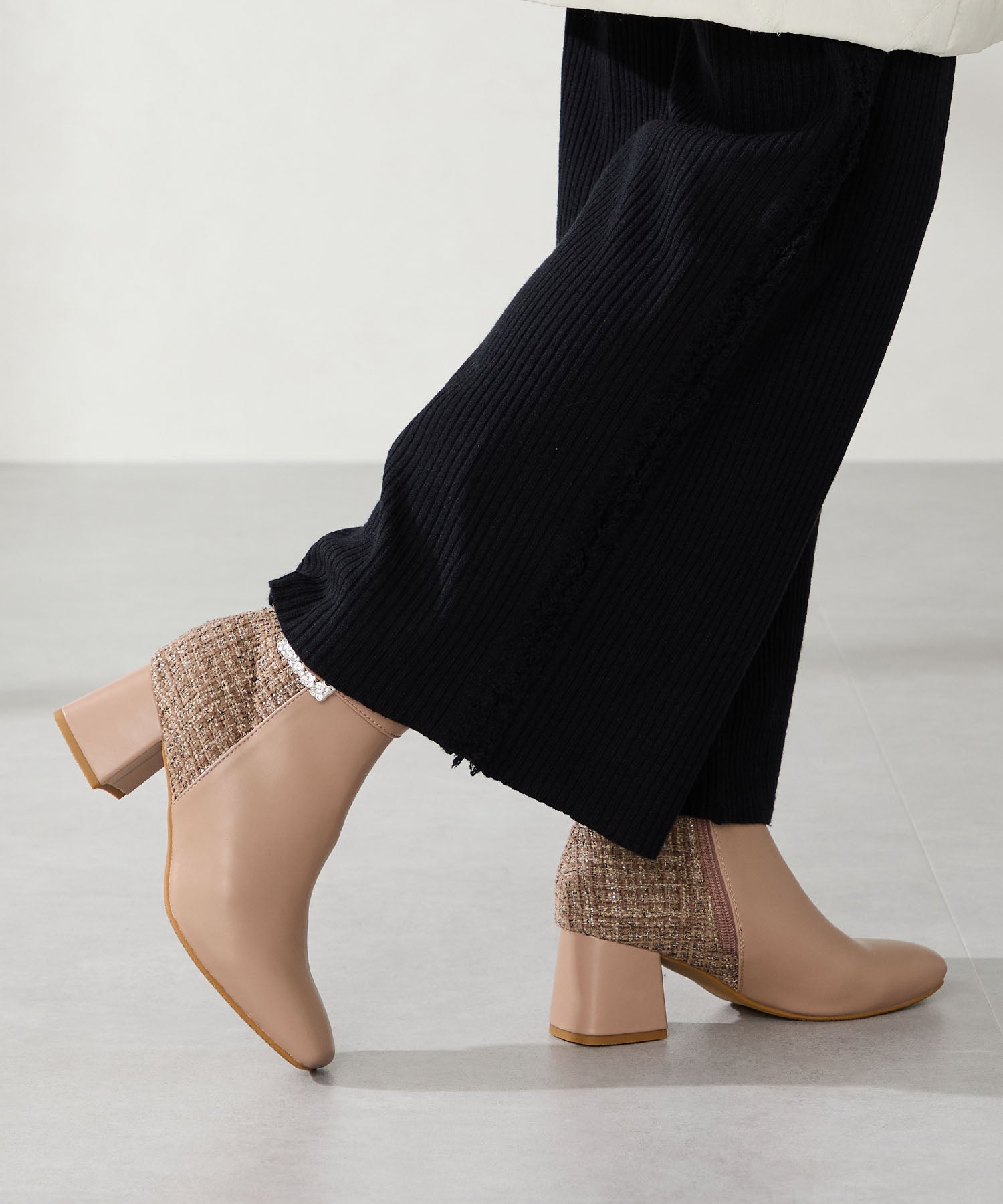 ビジューモチーフ切替ヒールブーツ/51424 – ORIENTALTRAFFIC