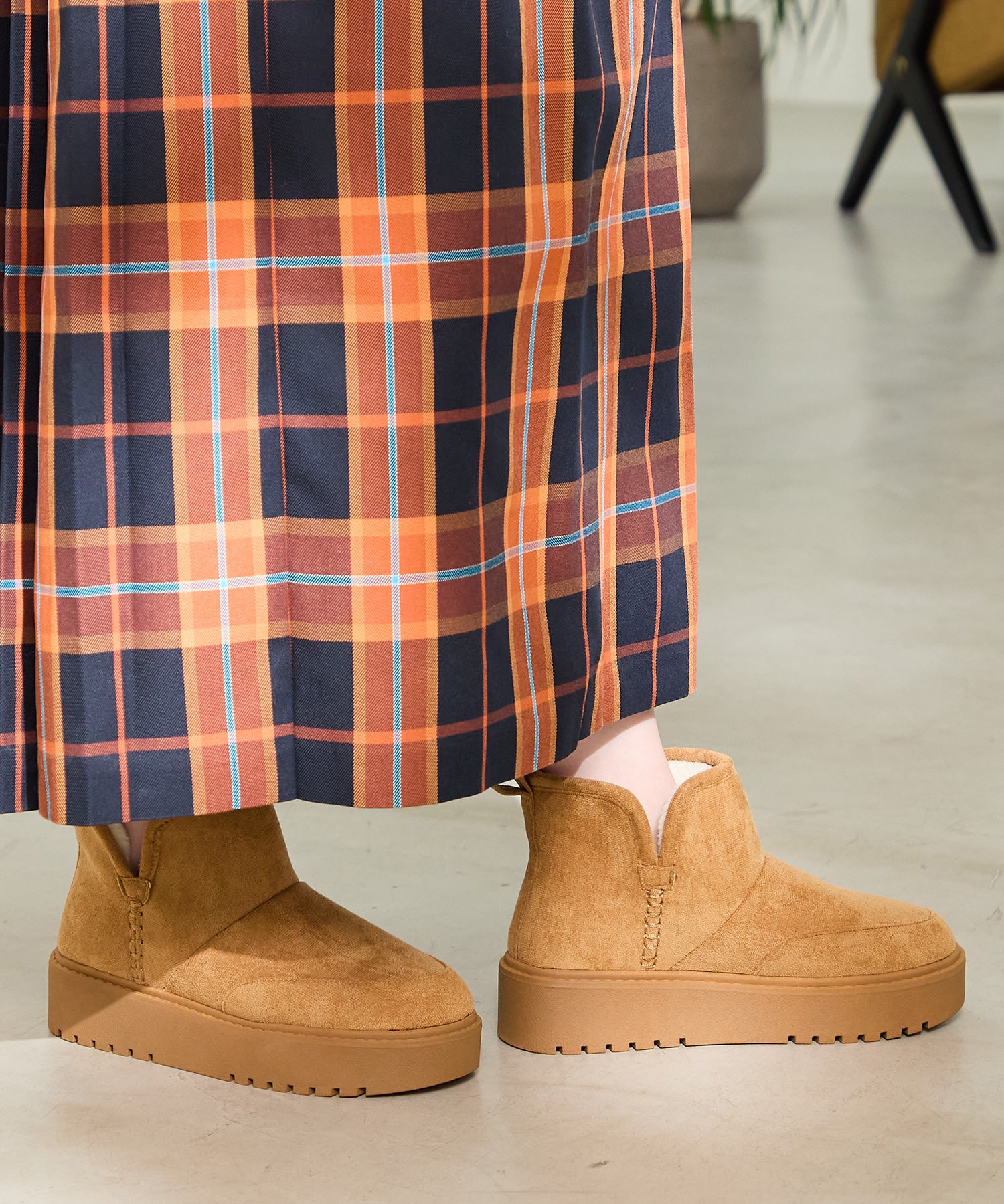 サイドスリット厚底ムートンショートブーツ/51425 – ORIENTALTRAFFIC