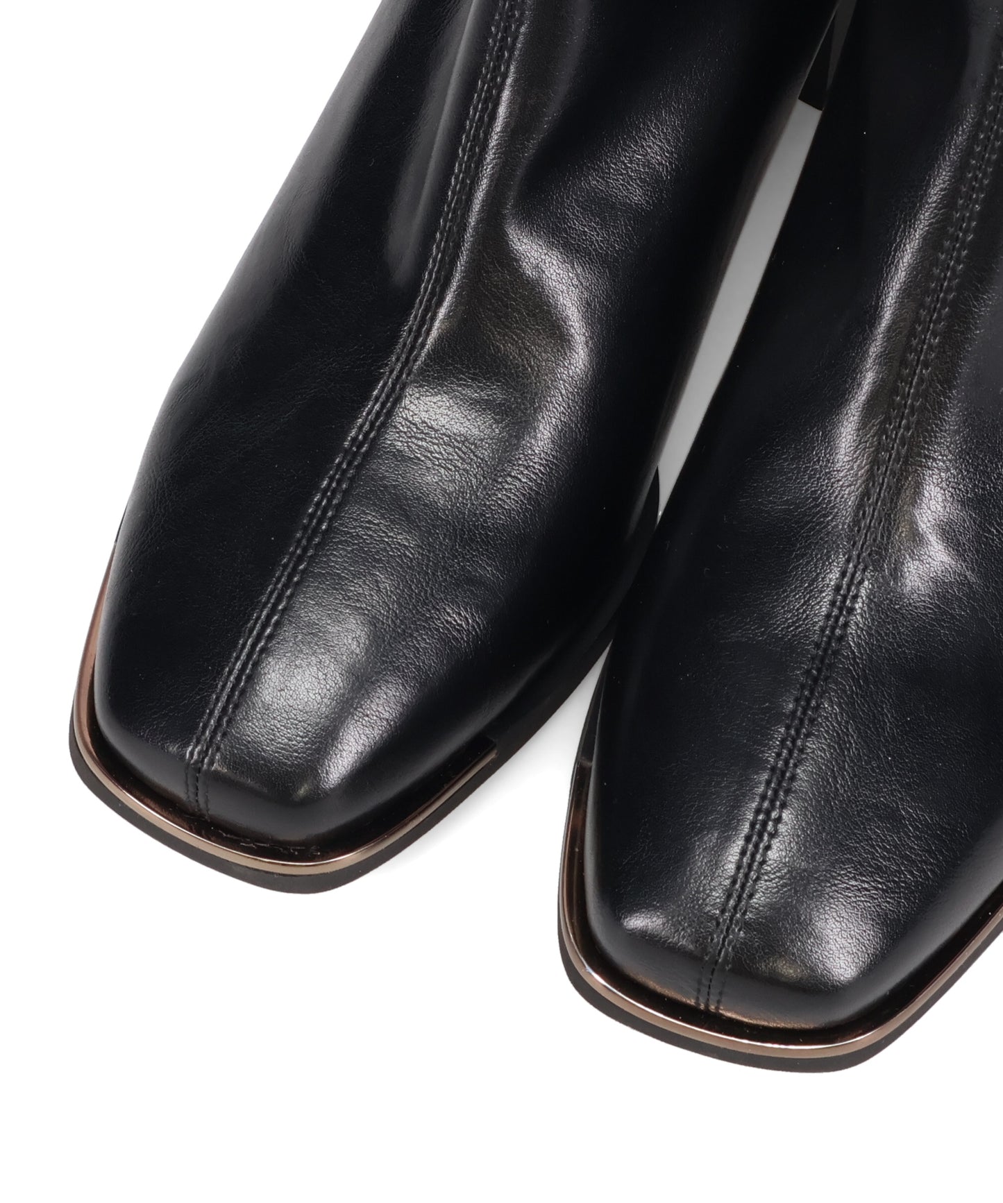 【WEB先行予約/1月上旬発売予定】メタリックトゥパーツヒールショートブーツ/51426