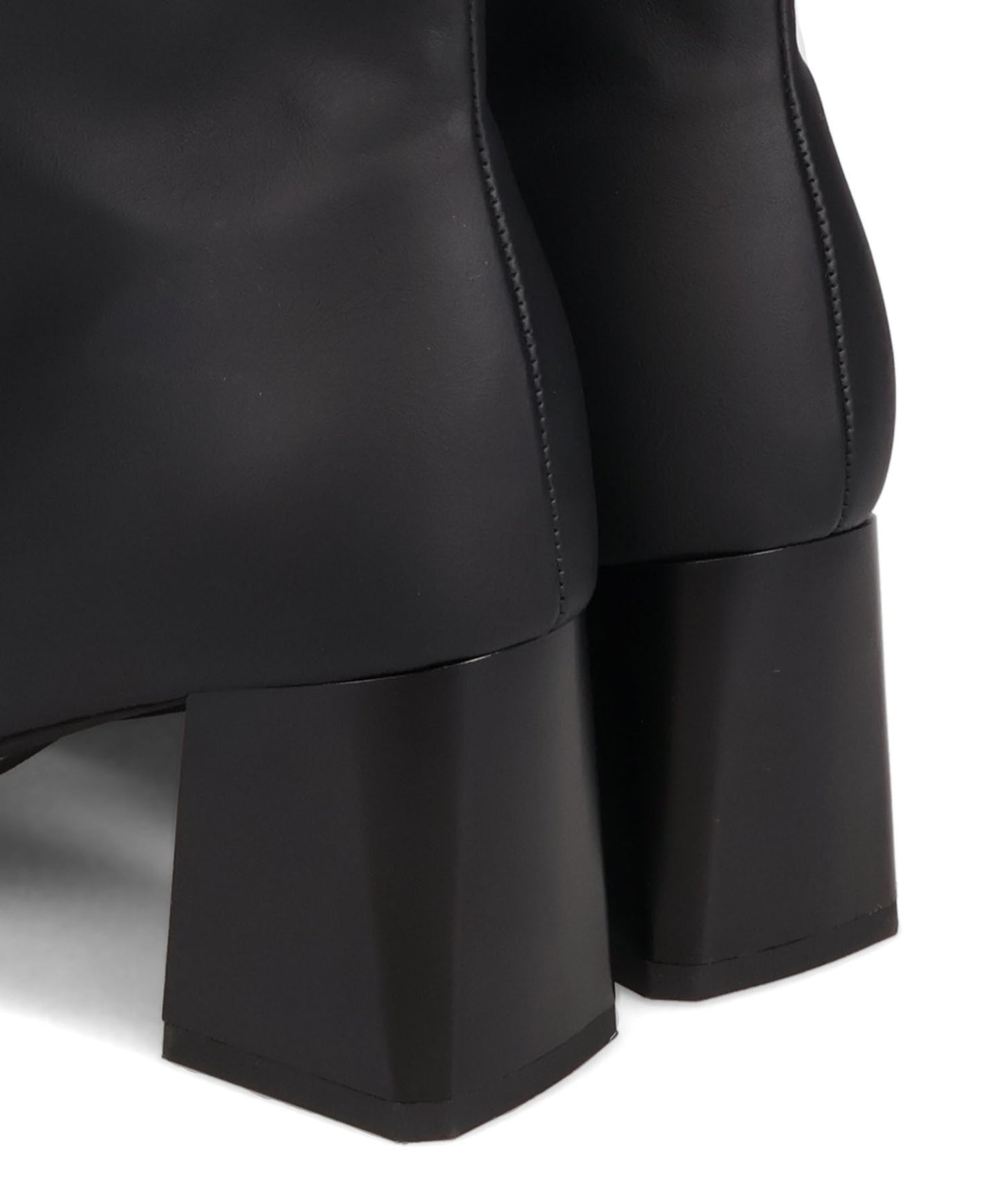 【WEB先行予約/1月上旬発売予定】つま先切替デザインショートブーツ/51427