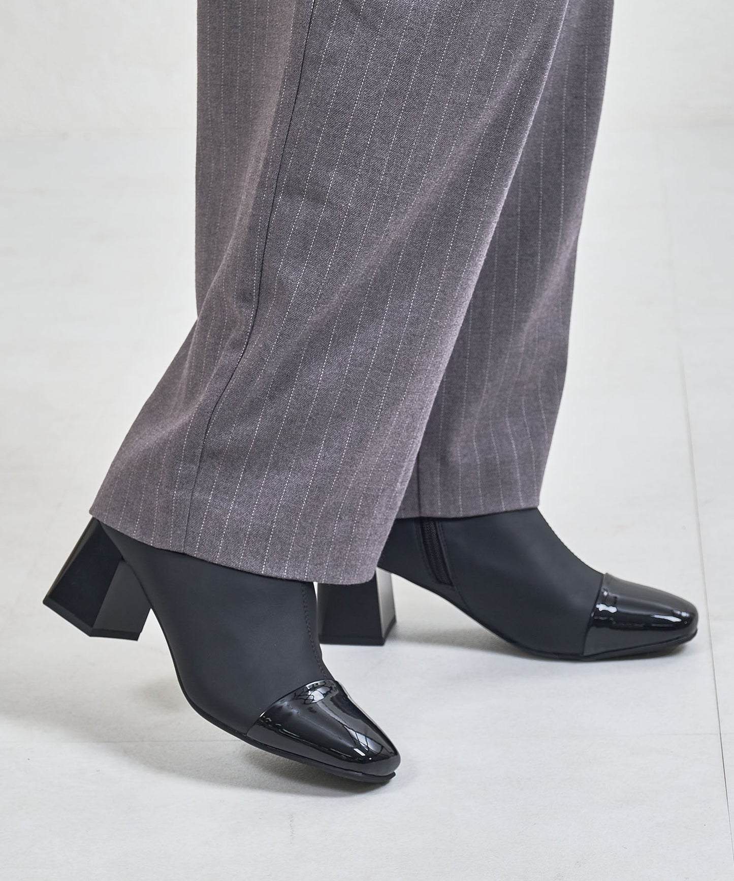 【WEB先行予約/1月上旬発売予定】つま先切替デザインショートブーツ/51427