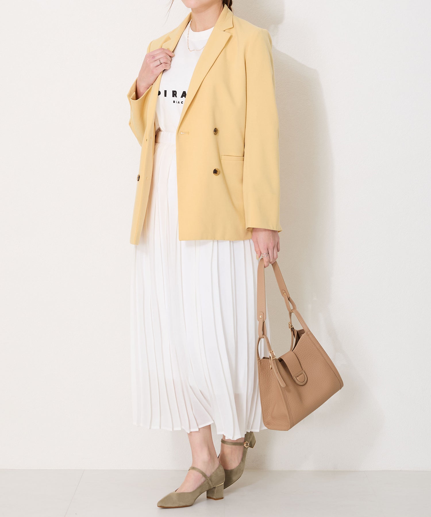 カタログ掲載アイテム】ポインテッドトゥストラップパンプス/52103