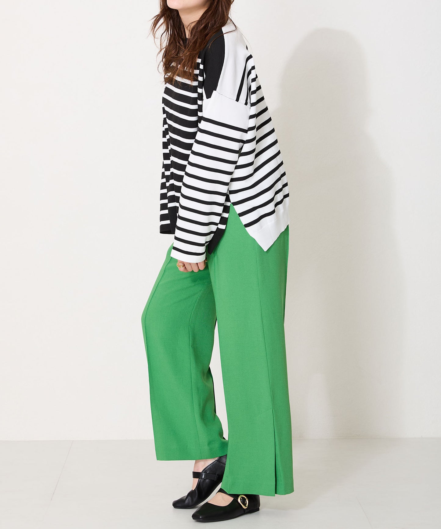 柔らかストラップフラットパンプス/52104