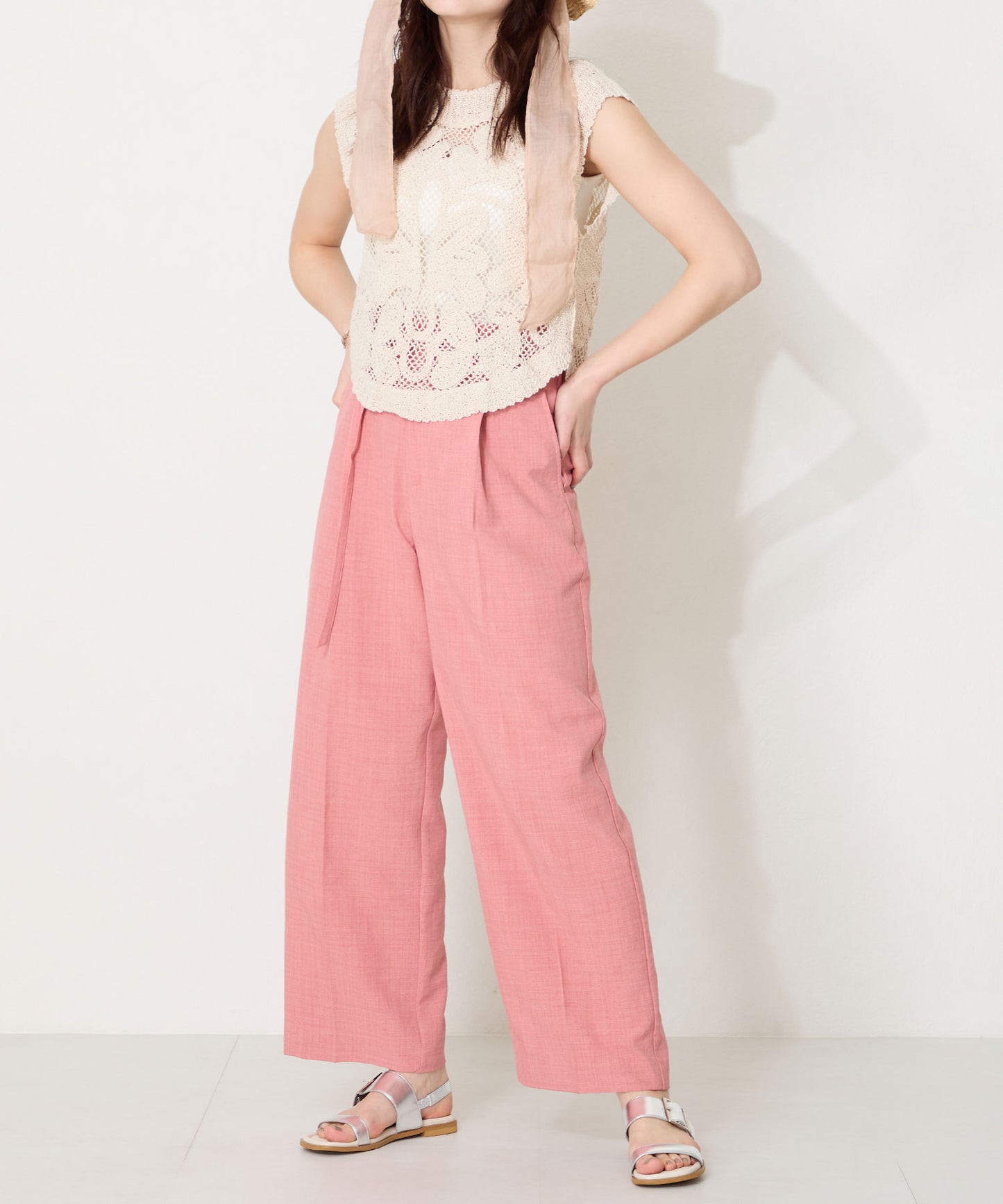 ベルトバックルフラットサンダル/52217