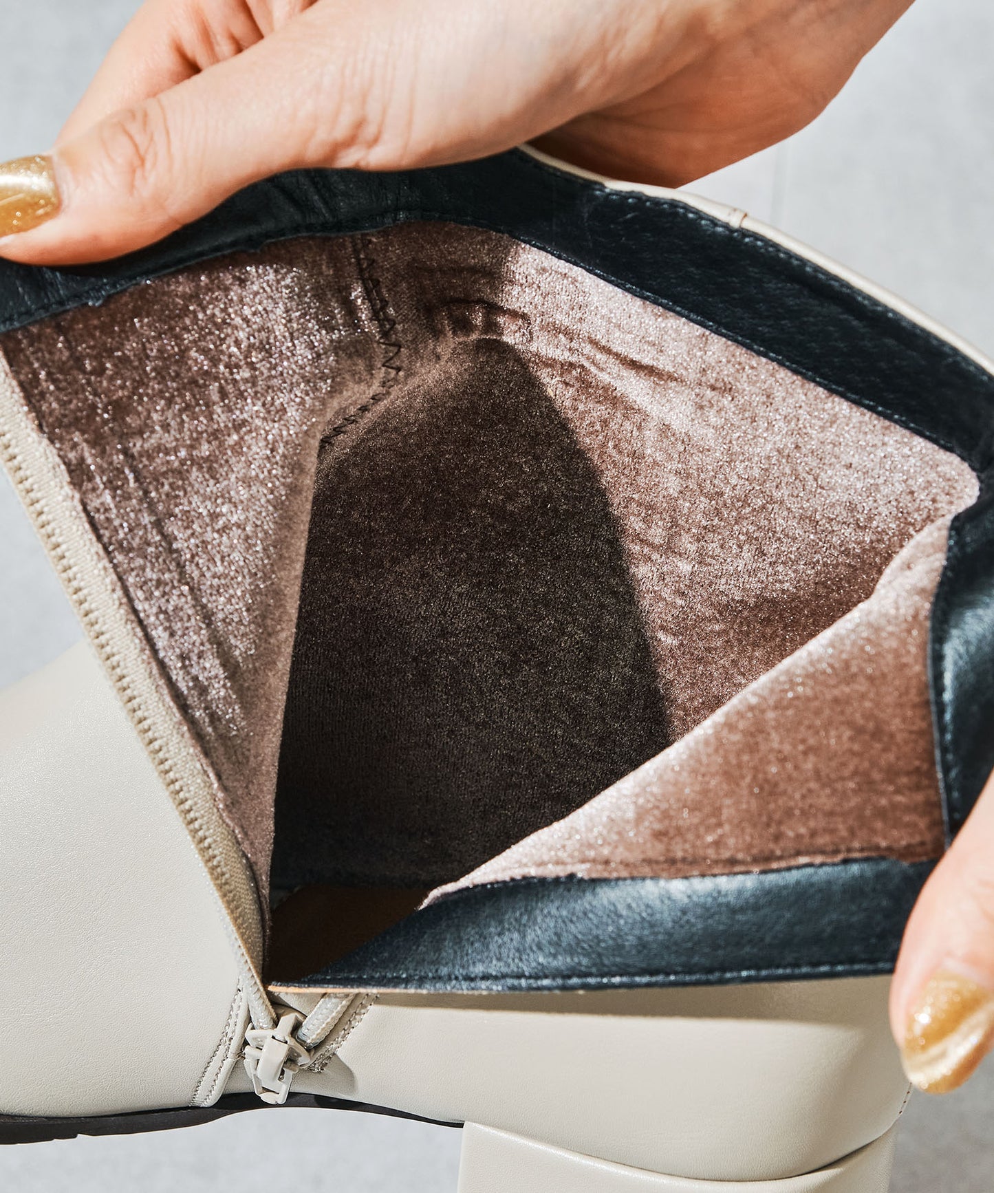 【カタログ掲載アイテム】サークルバックルショートブーツ/52401