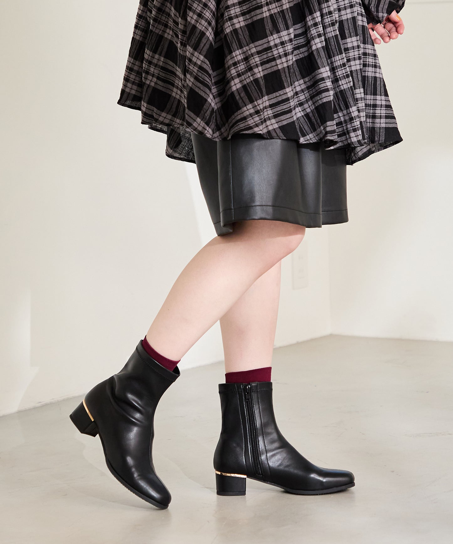 【カタログ掲載アイテム】ヒールパーツストレッチブーツ/52402