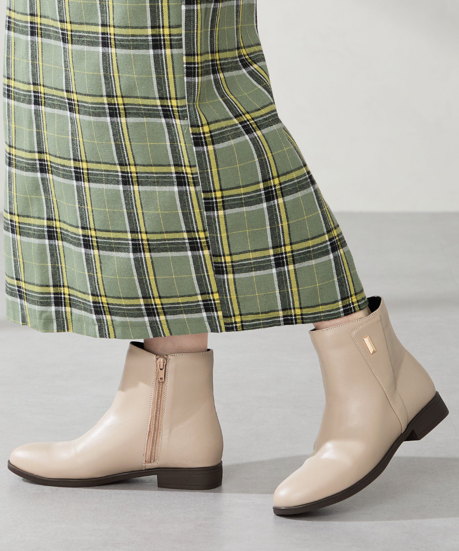 プチメタルフラットショートブーツ/52408 – ORIENTALTRAFFIC