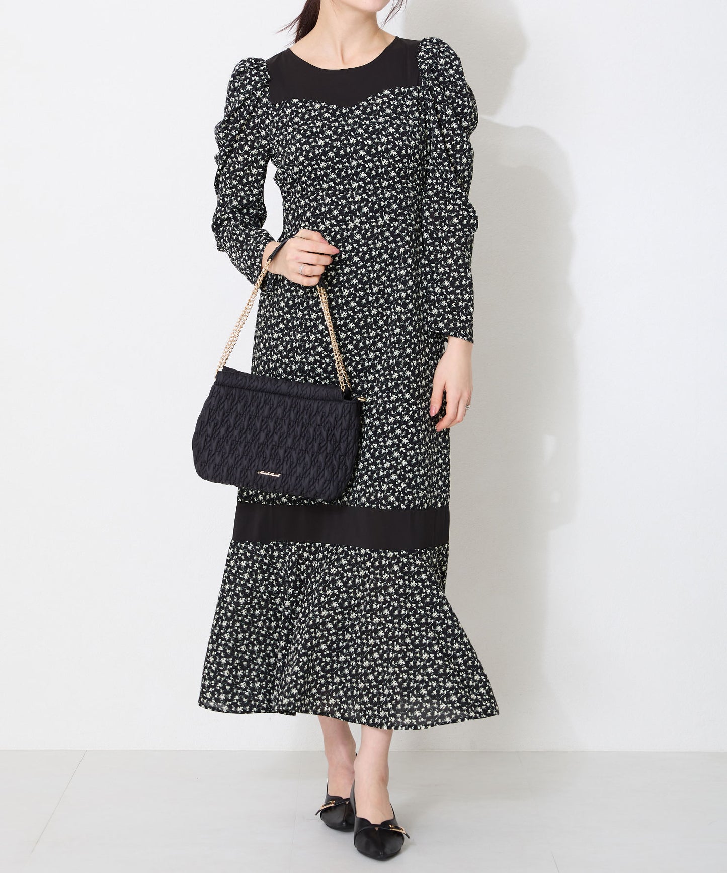 【WEB限定】ベルトデザインスリットヒールパンプス/56104