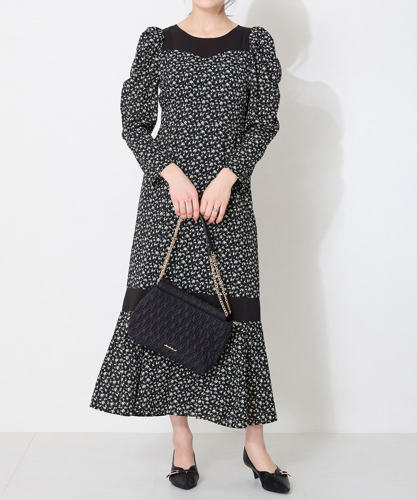 【WEB限定】ベルトデザインスリットヒールパンプス/56104