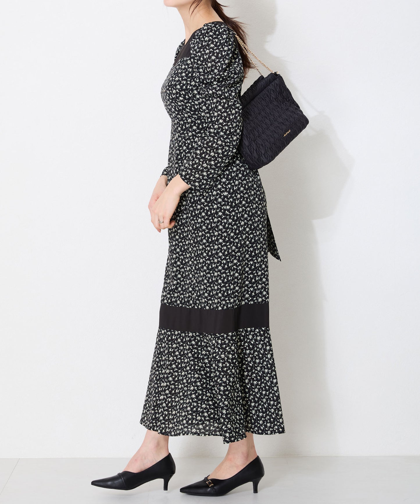 【WEB限定】ベルトデザインスリットヒールパンプス/56104