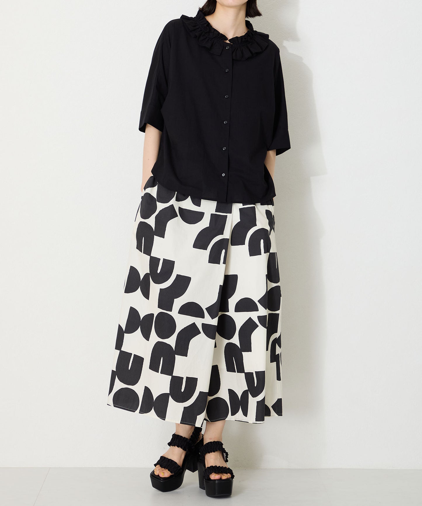 【WEB限定】フリルベルトプラットフォームサンダル/56221