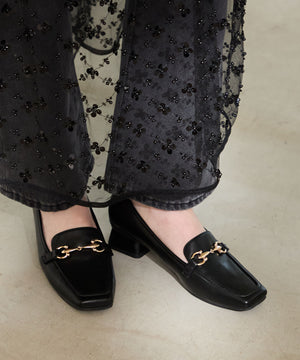 【カタログ掲載アイテム】ビットモチーフフレアヒールローファー/56311