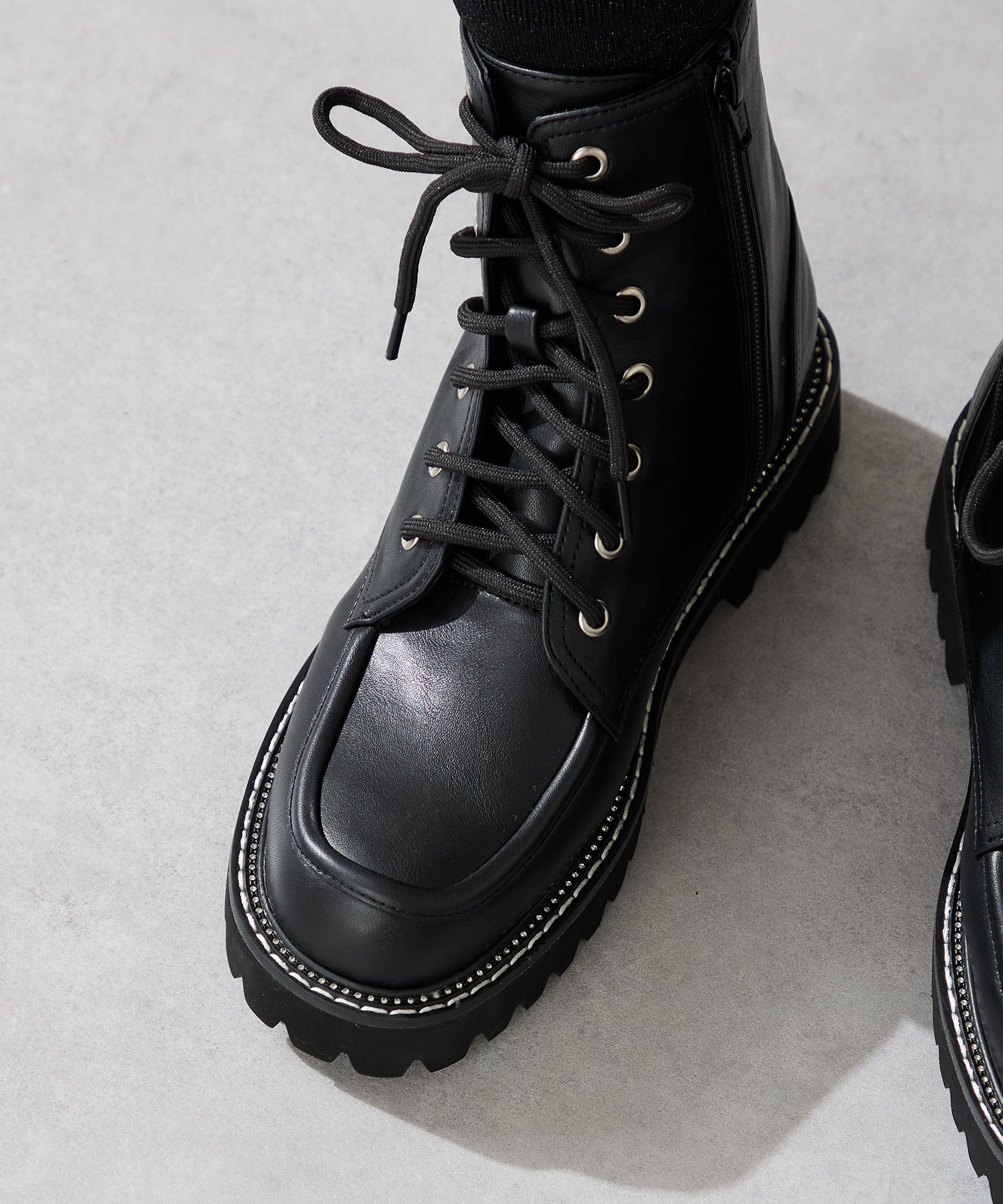 ラインストーンパーツレースアップブーツ/56401 – ORIENTALTRAFFIC
