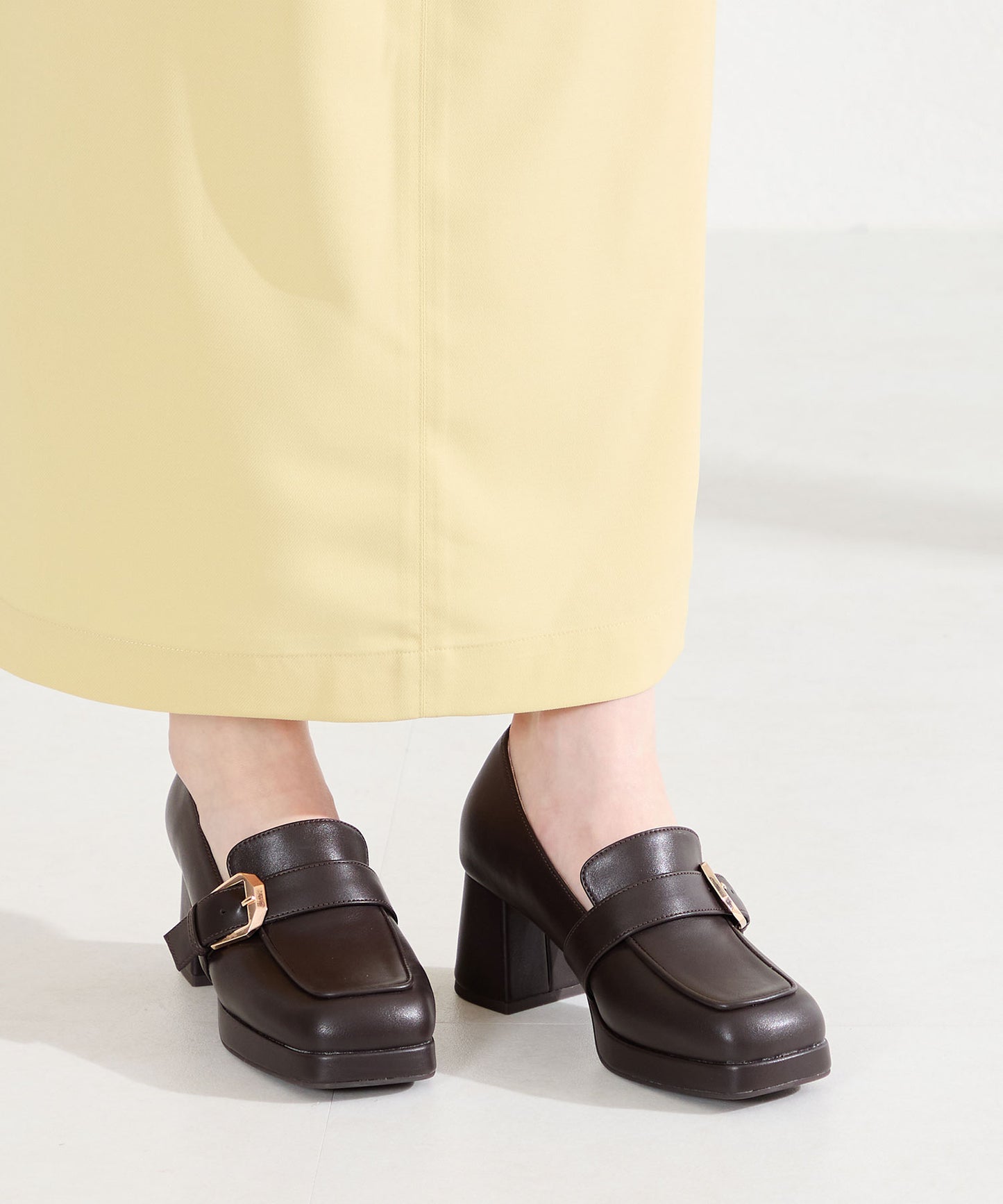 プラットフォームベルトローファー/61103