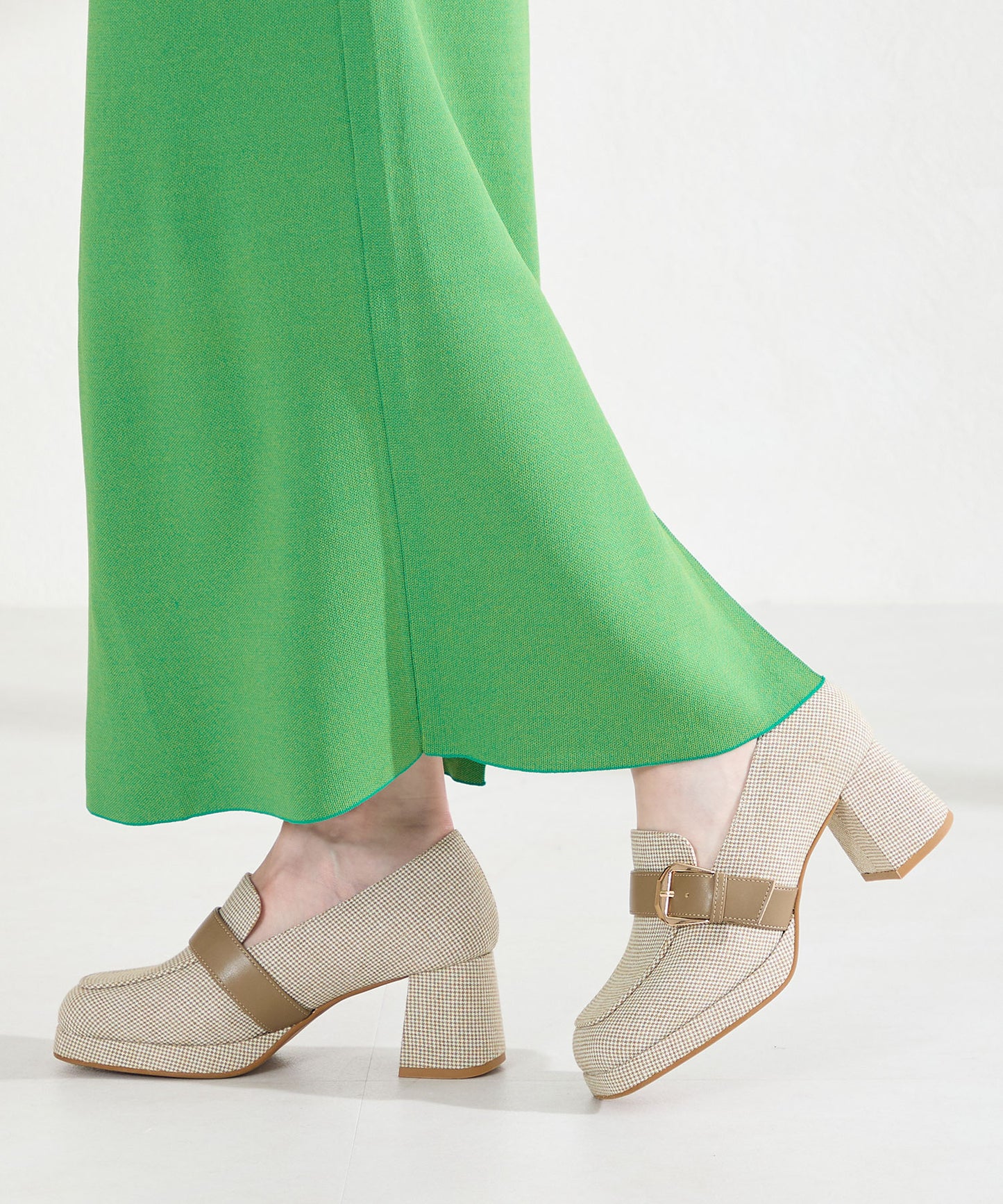 プラットフォームベルトローファー/61103