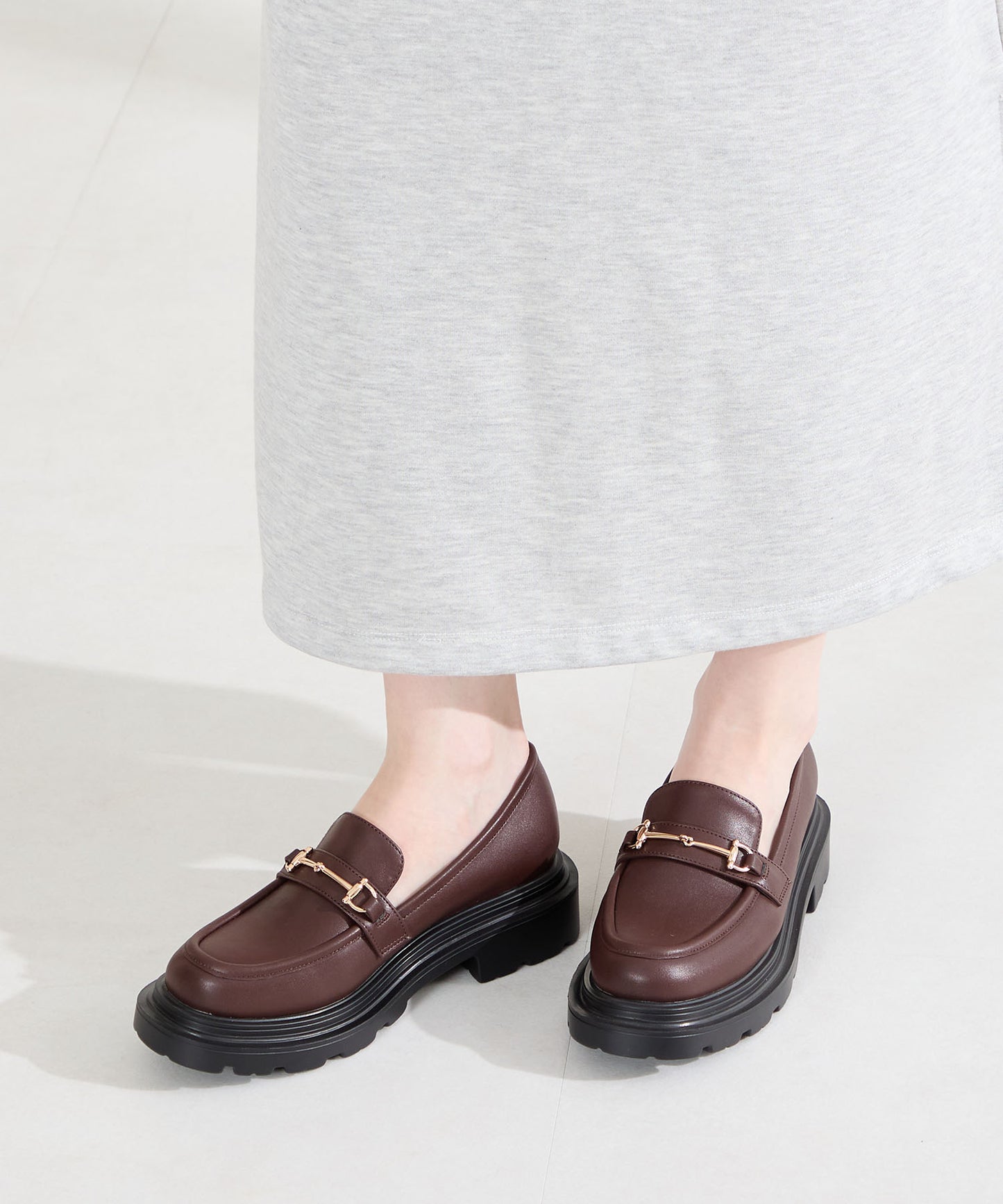 【WEB先行予約/2月中旬発売予定】ビットモチーフ厚底ローファー/61108