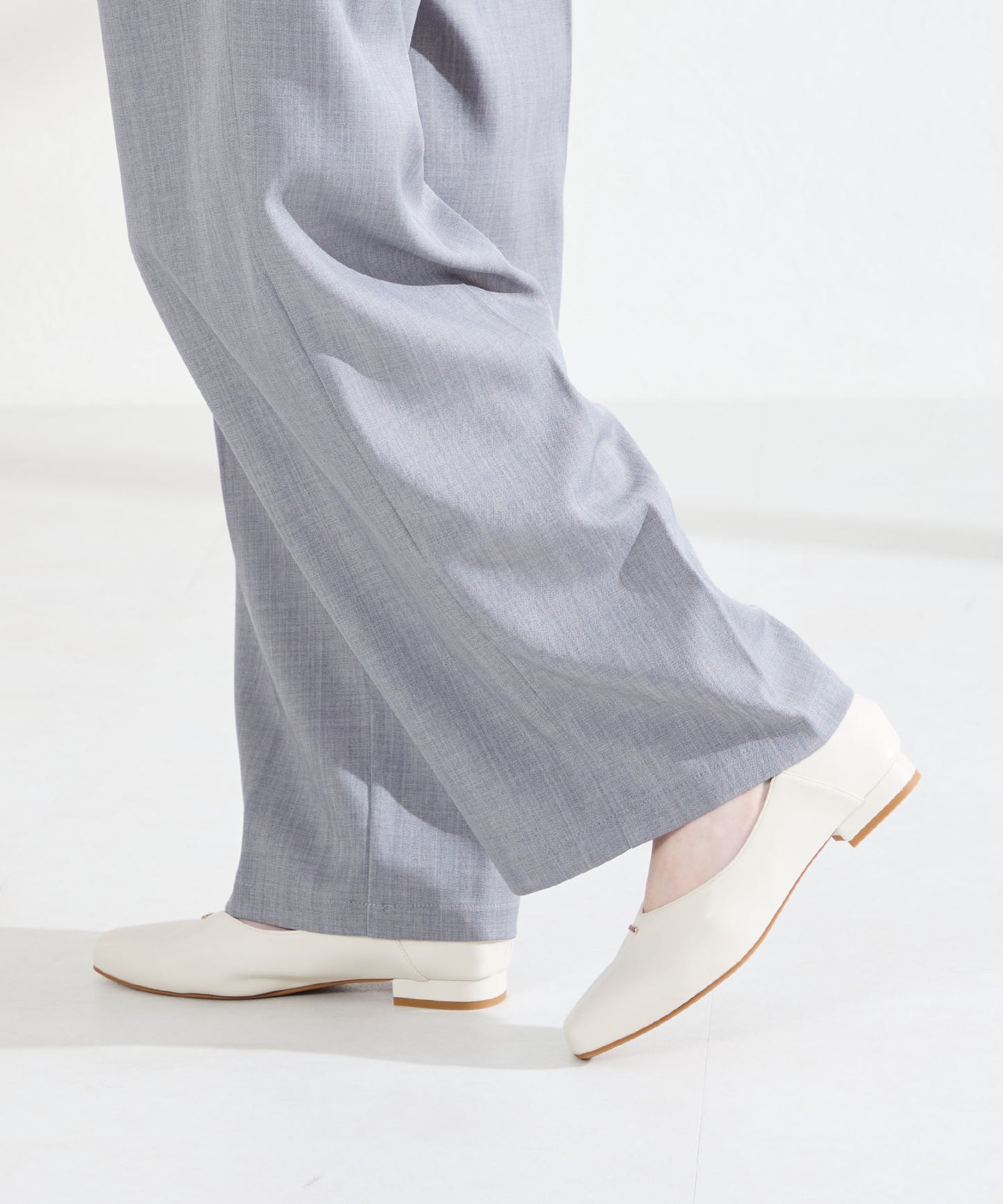 ゴールドパーツVカットバブーシュ/61112