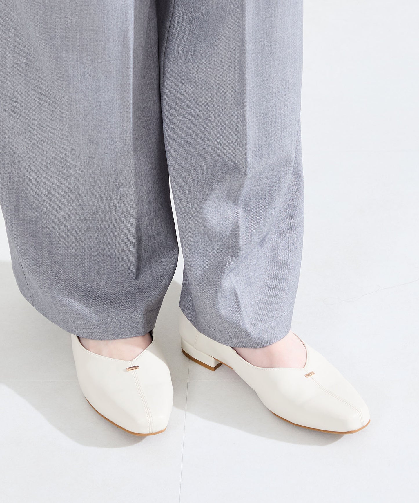 ゴールドパーツVカットバブーシュ/61112