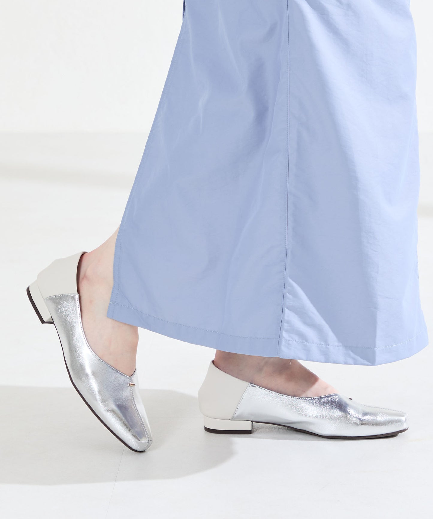 ゴールドパーツVカットバブーシュ/61112