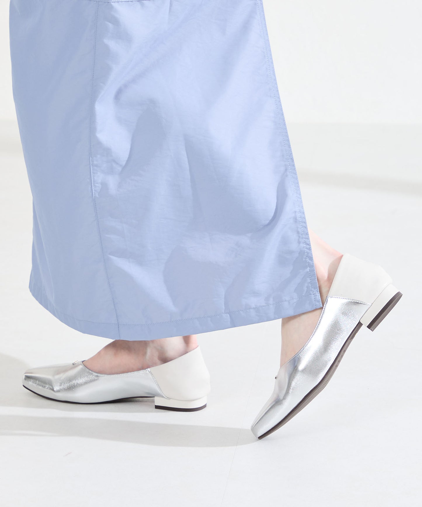 ゴールドパーツVカットバブーシュ/61112