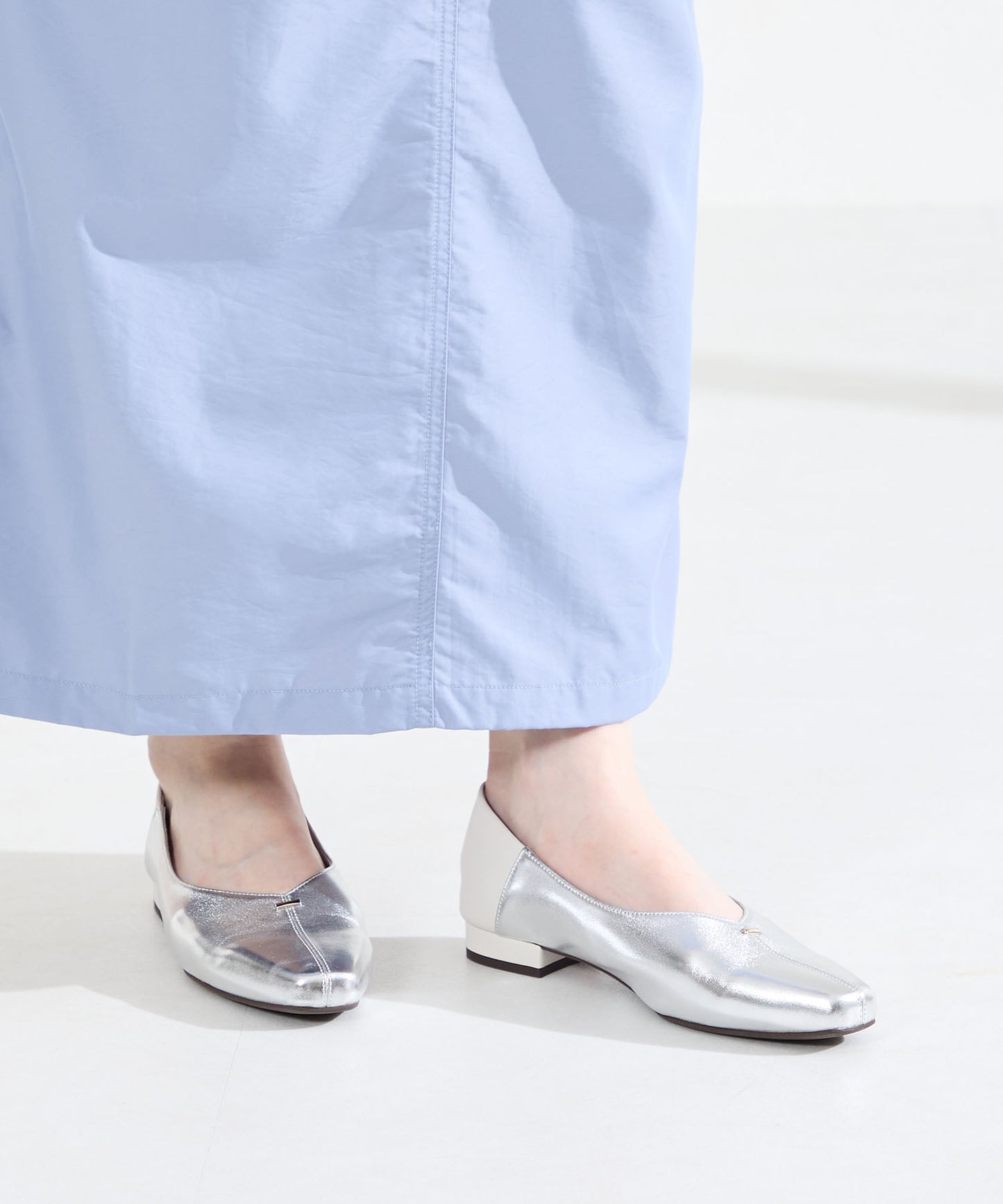 ゴールドパーツVカットバブーシュ/61112