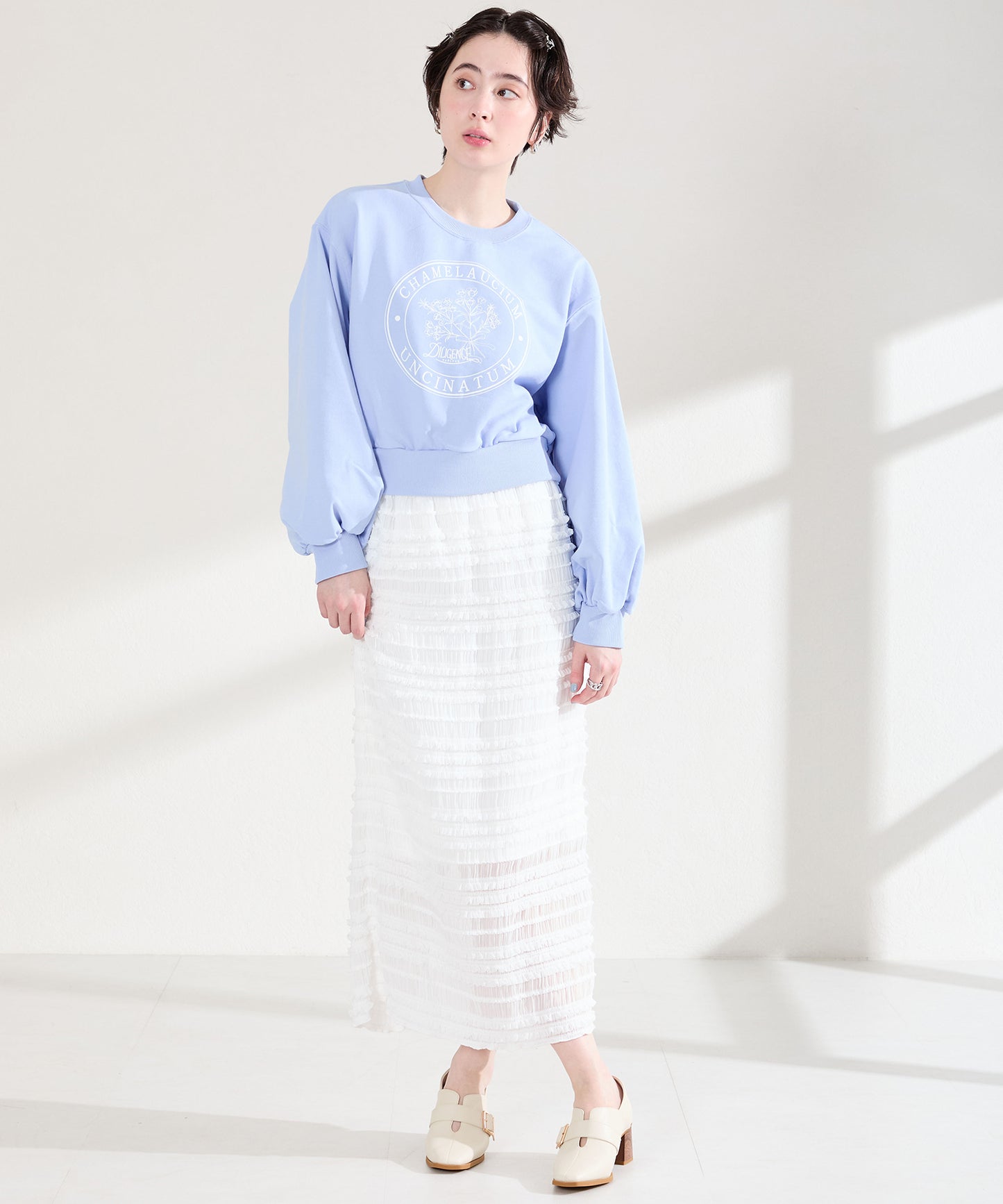 ウッドヒールベルトパンプス/61113