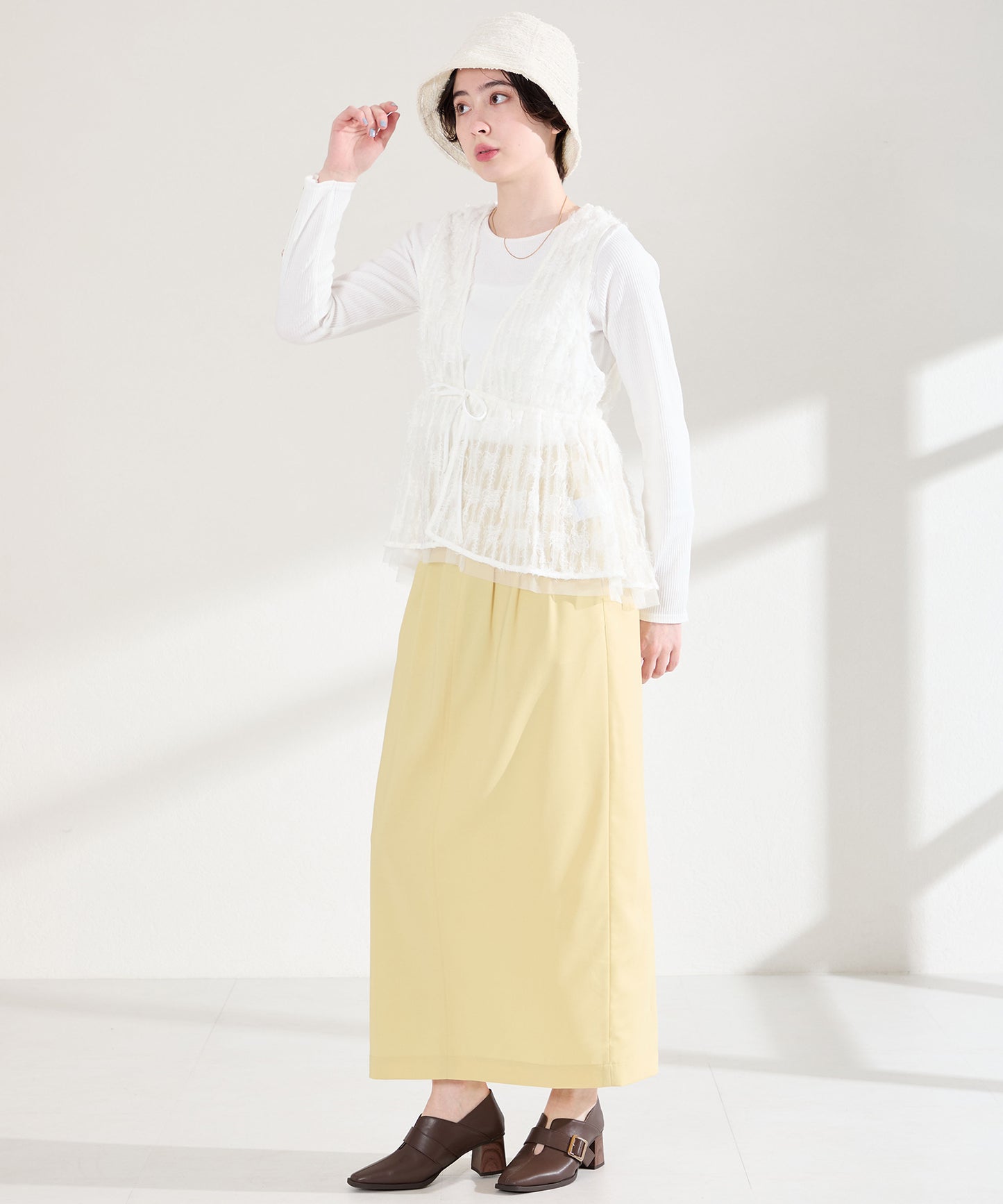 ウッドヒールベルトパンプス/61113