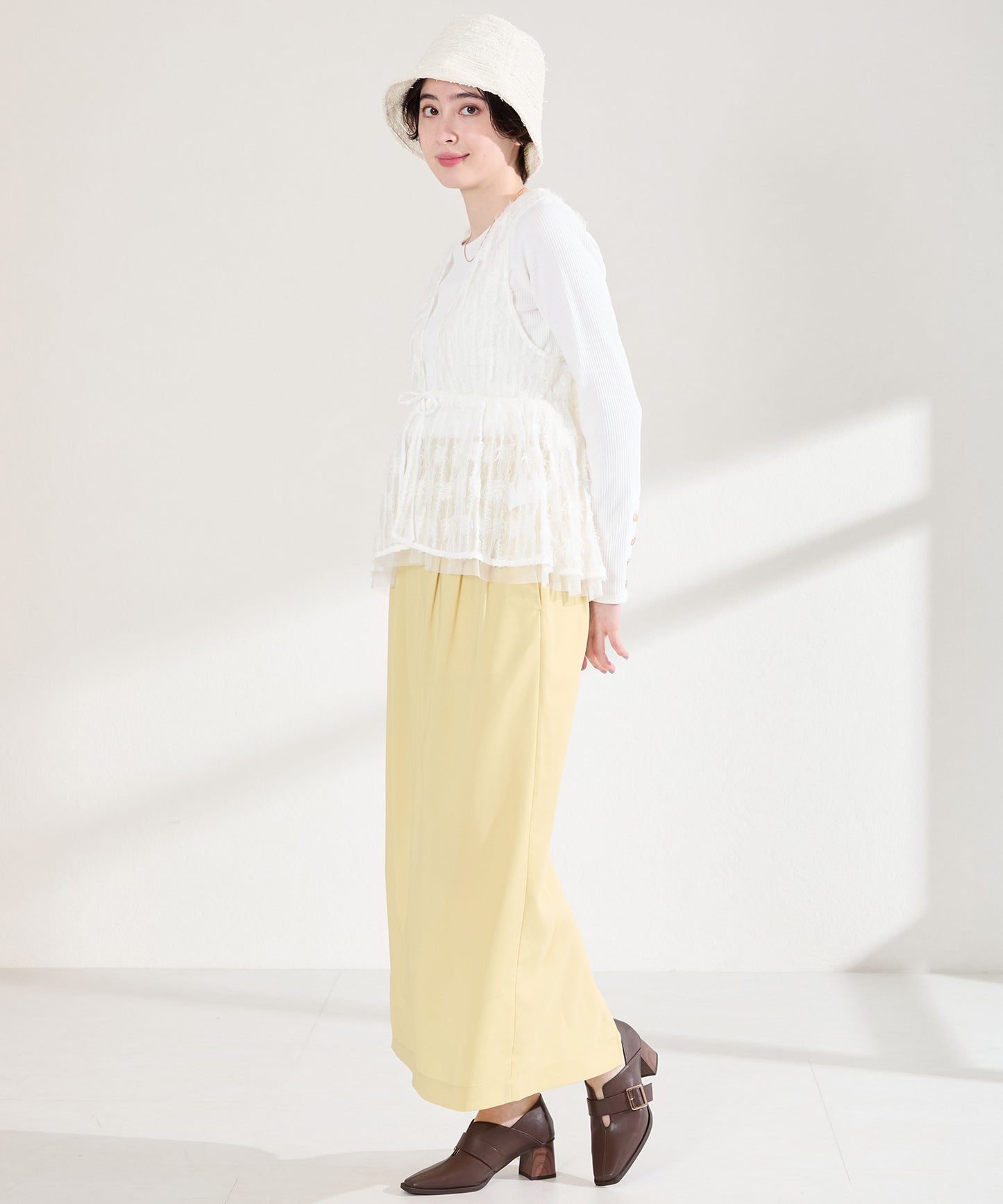 ウッドヒールベルトパンプス/61113