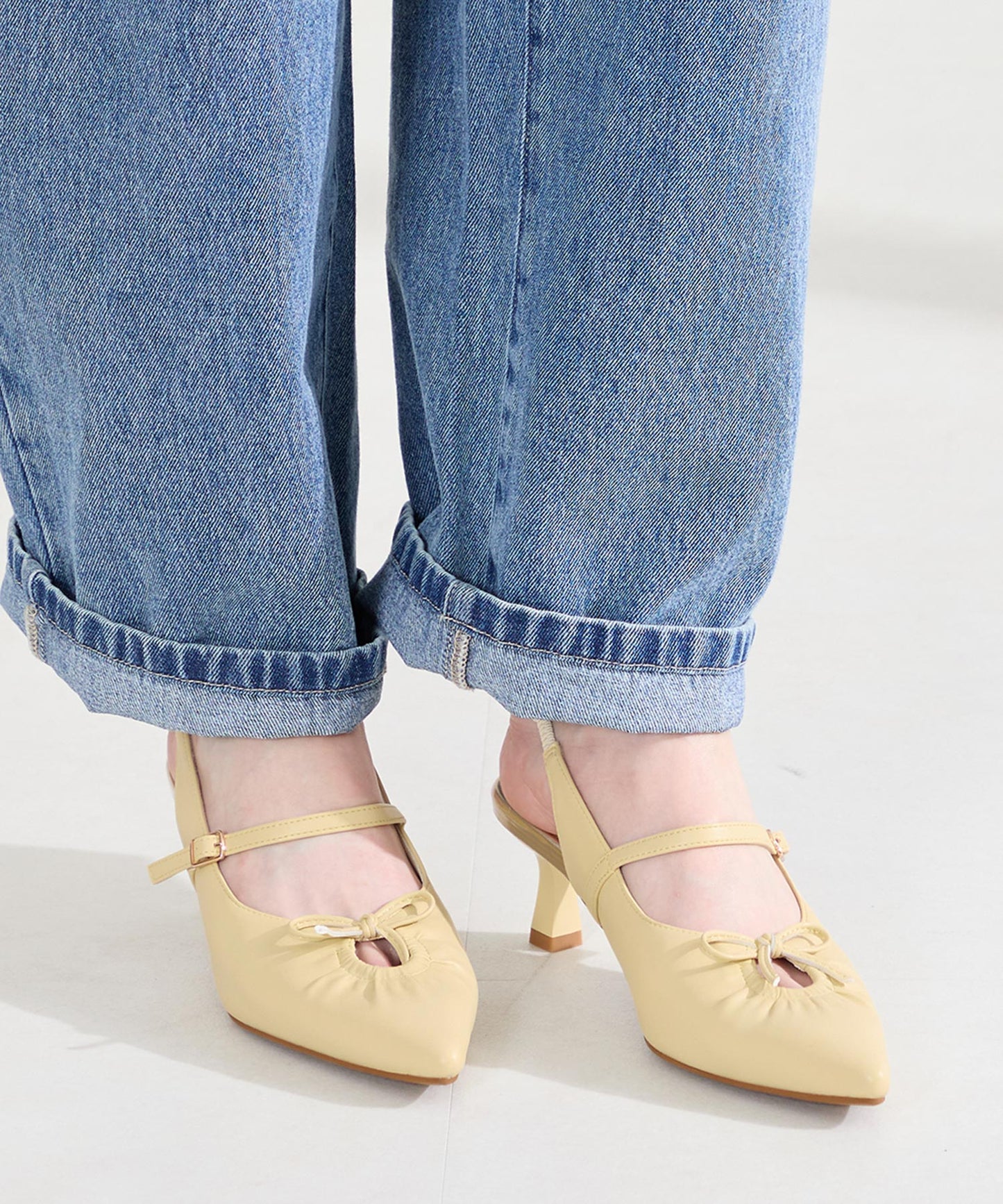 カットデザインストラップパンプス/61114