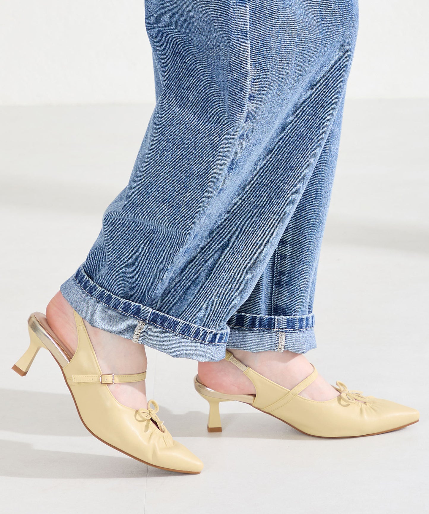 カットデザインストラップパンプス/61114