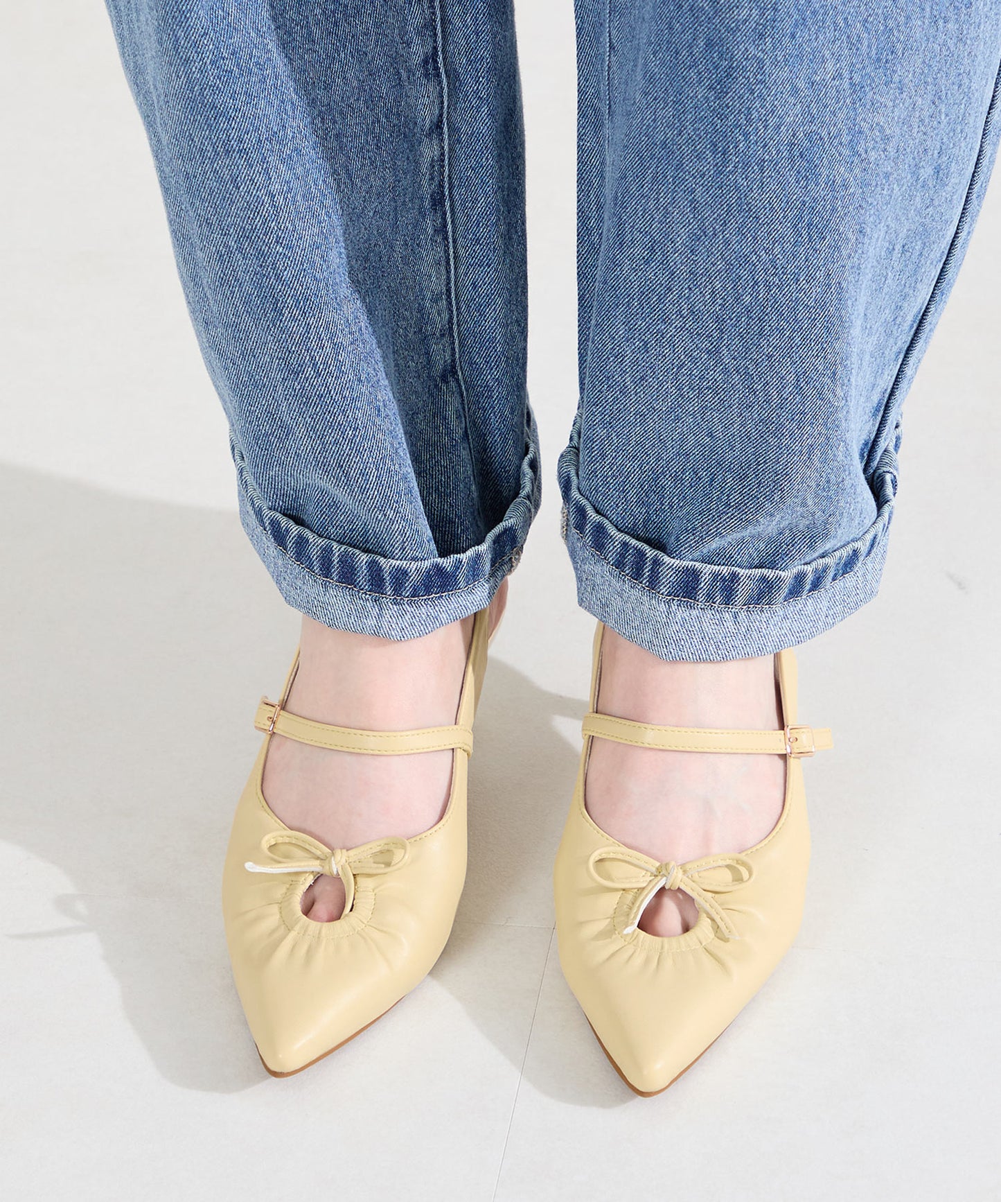 カットデザインストラップパンプス/61114