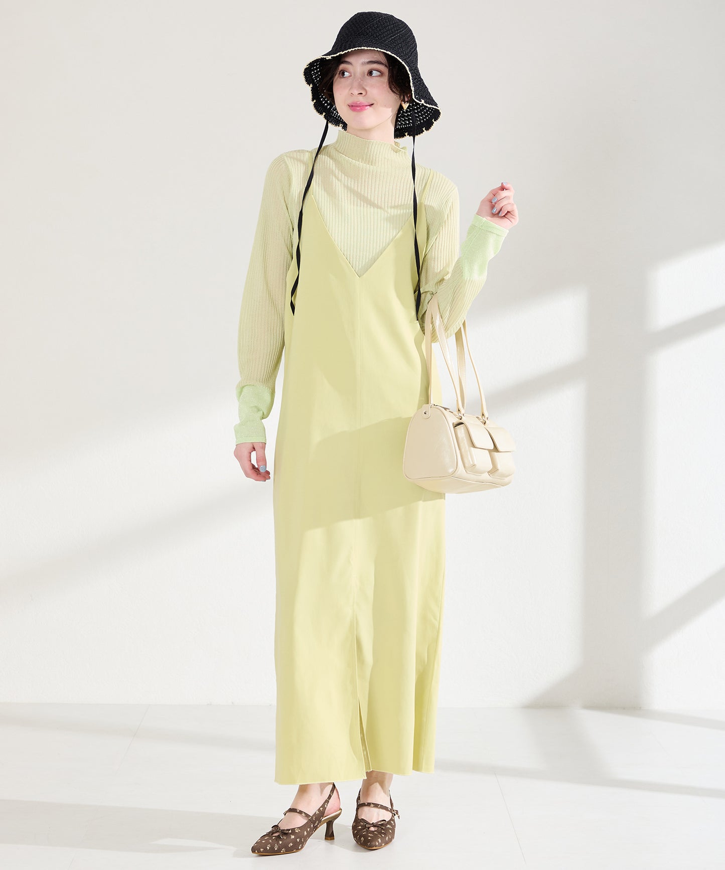 カットデザインストラップパンプス/61114