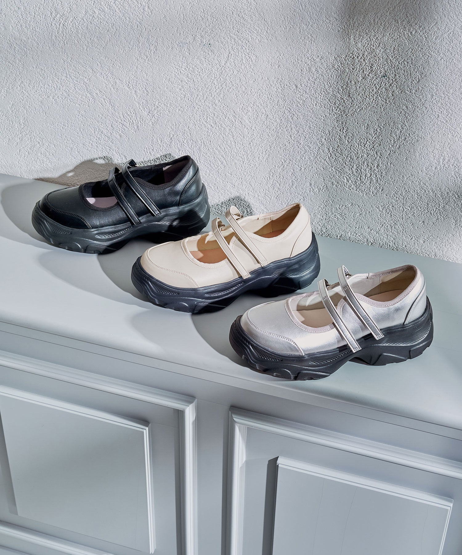 カタログ掲載アイテム】スニーカーソールメリージェーンシューズ/61115