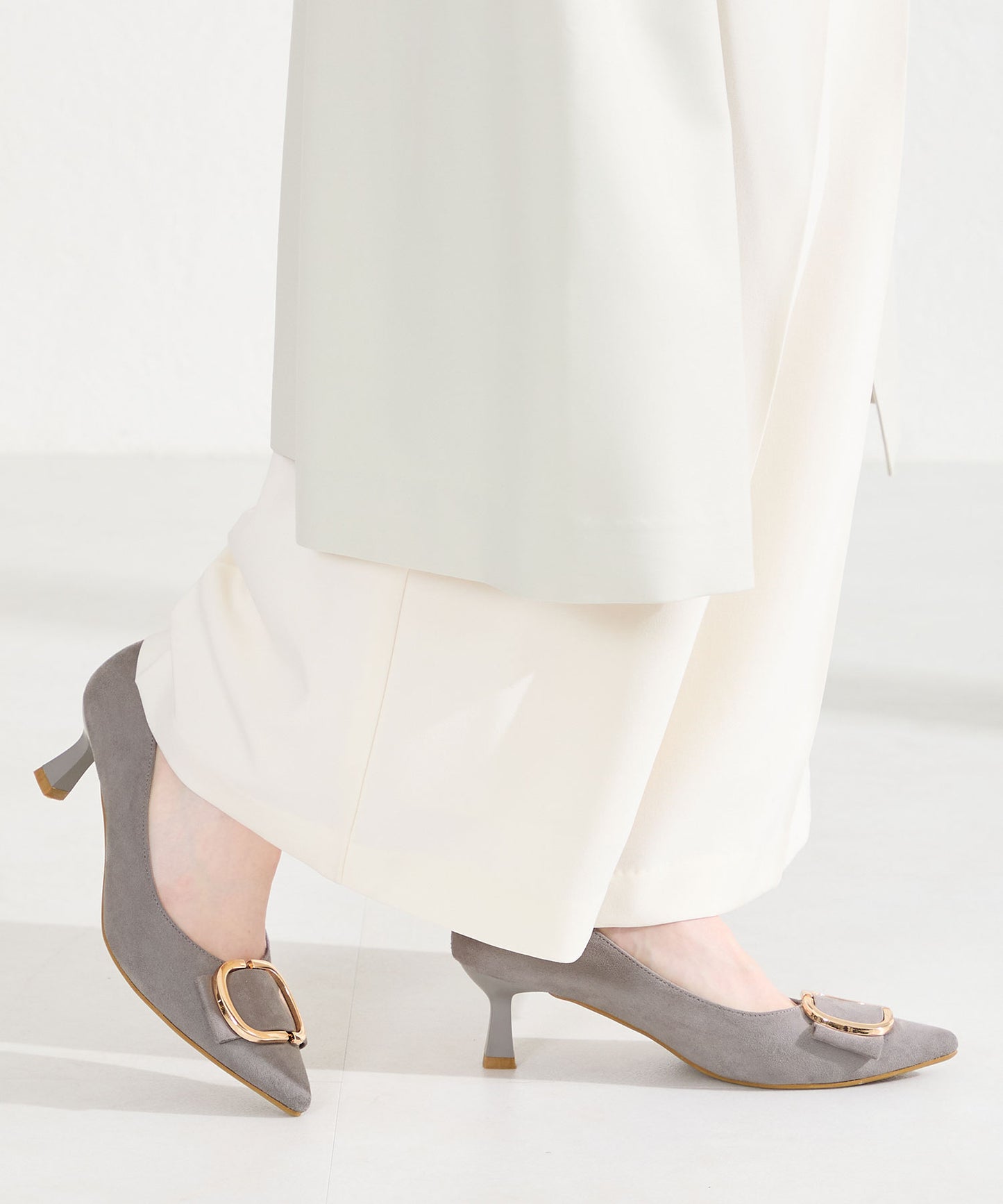 変形リボンモチーフヒールパンプス/61117