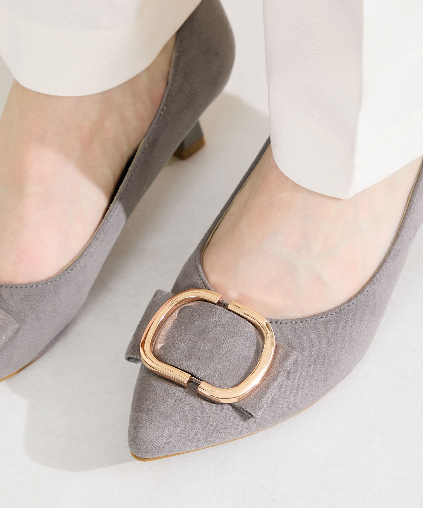 変形リボンモチーフヒールパンプス/61117