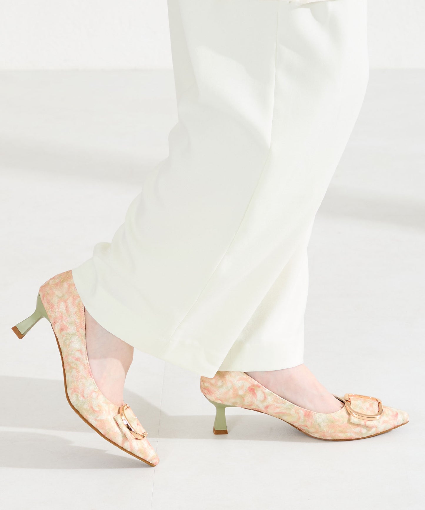 変形リボンモチーフヒールパンプス/61117