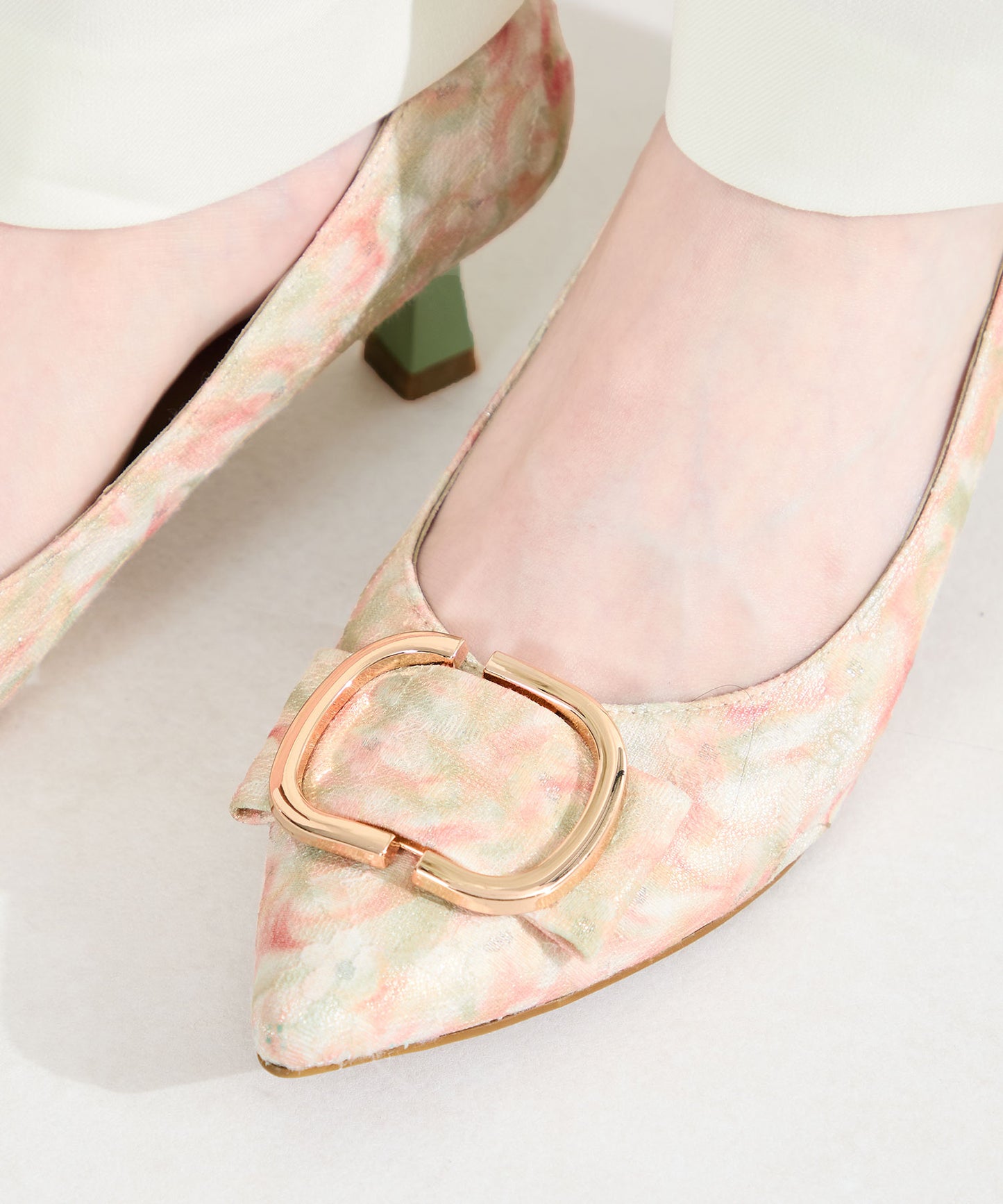 変形リボンモチーフヒールパンプス/61117