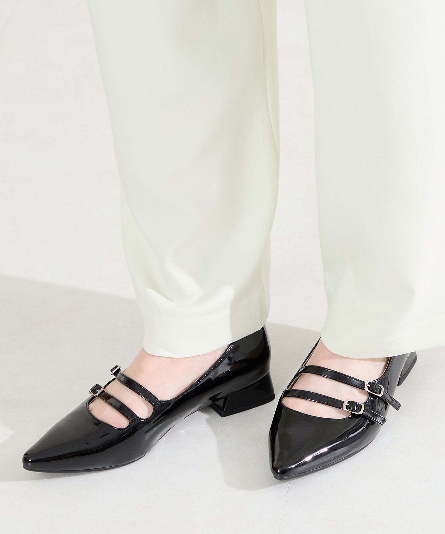 ダブルストラップポインテッドトゥパンプス/61118