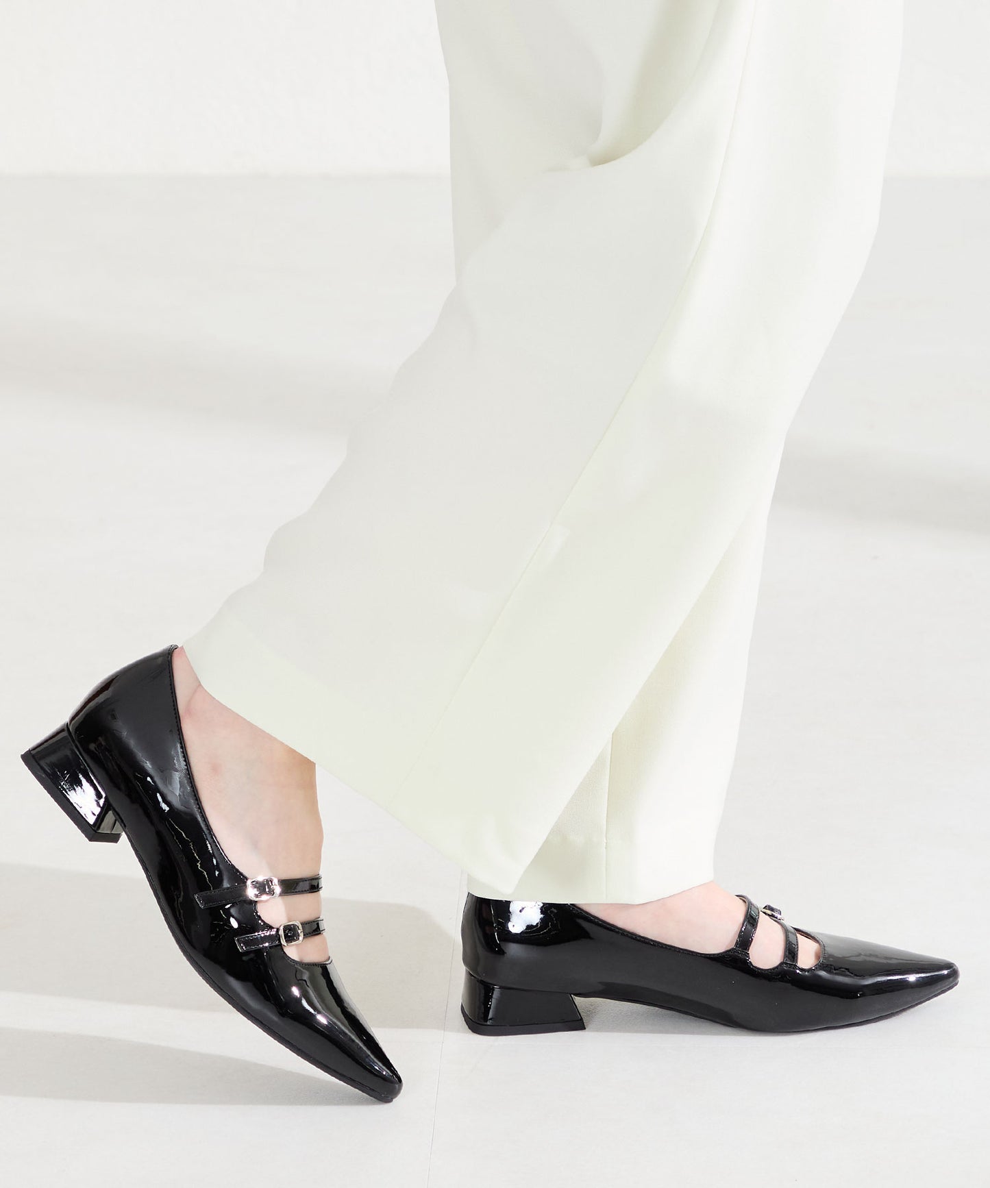 ダブルストラップポインテッドトゥパンプス/61118