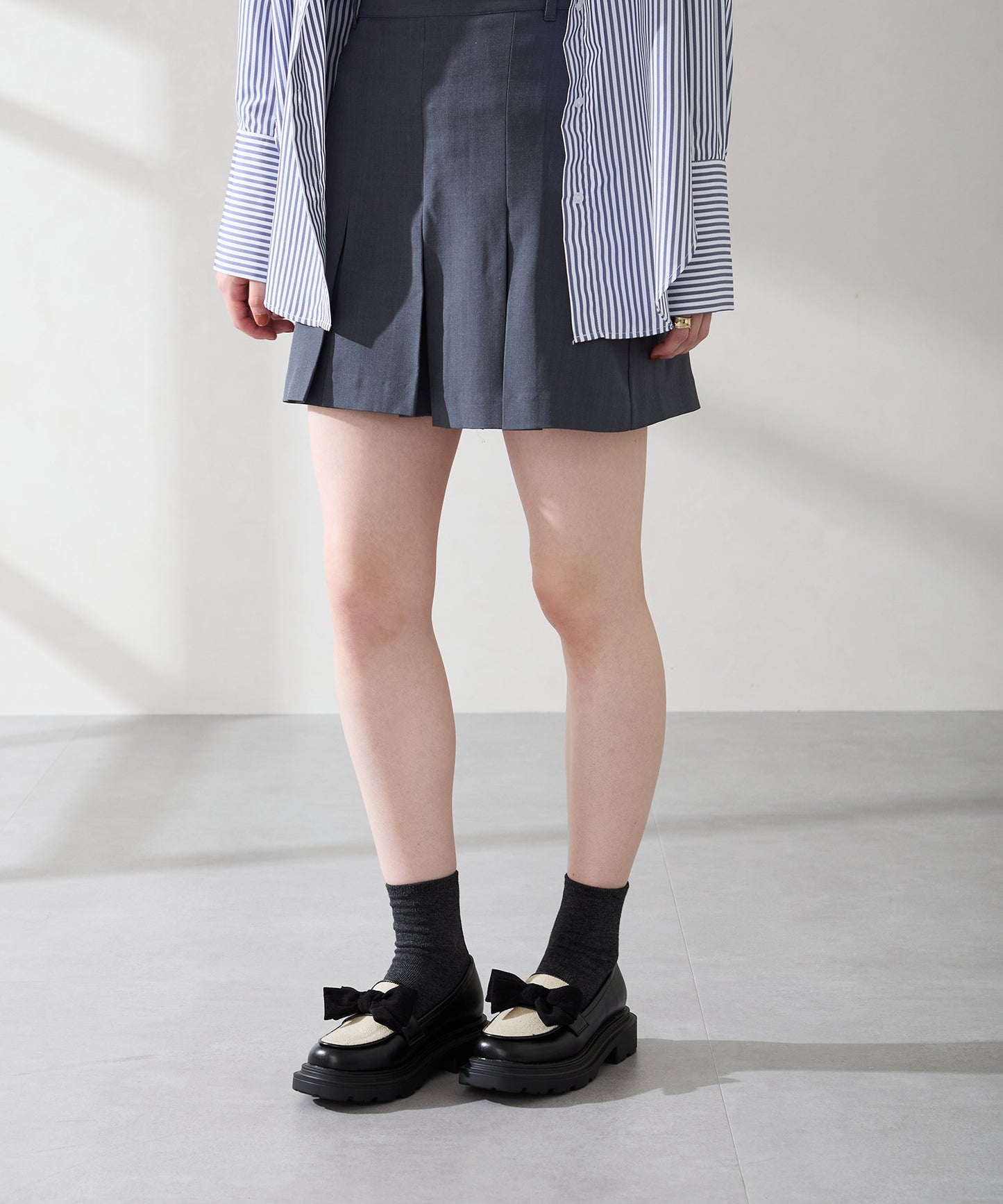 【WEB先行予約/8月下旬発売予定】ビッグリボン厚底ローファー/61310