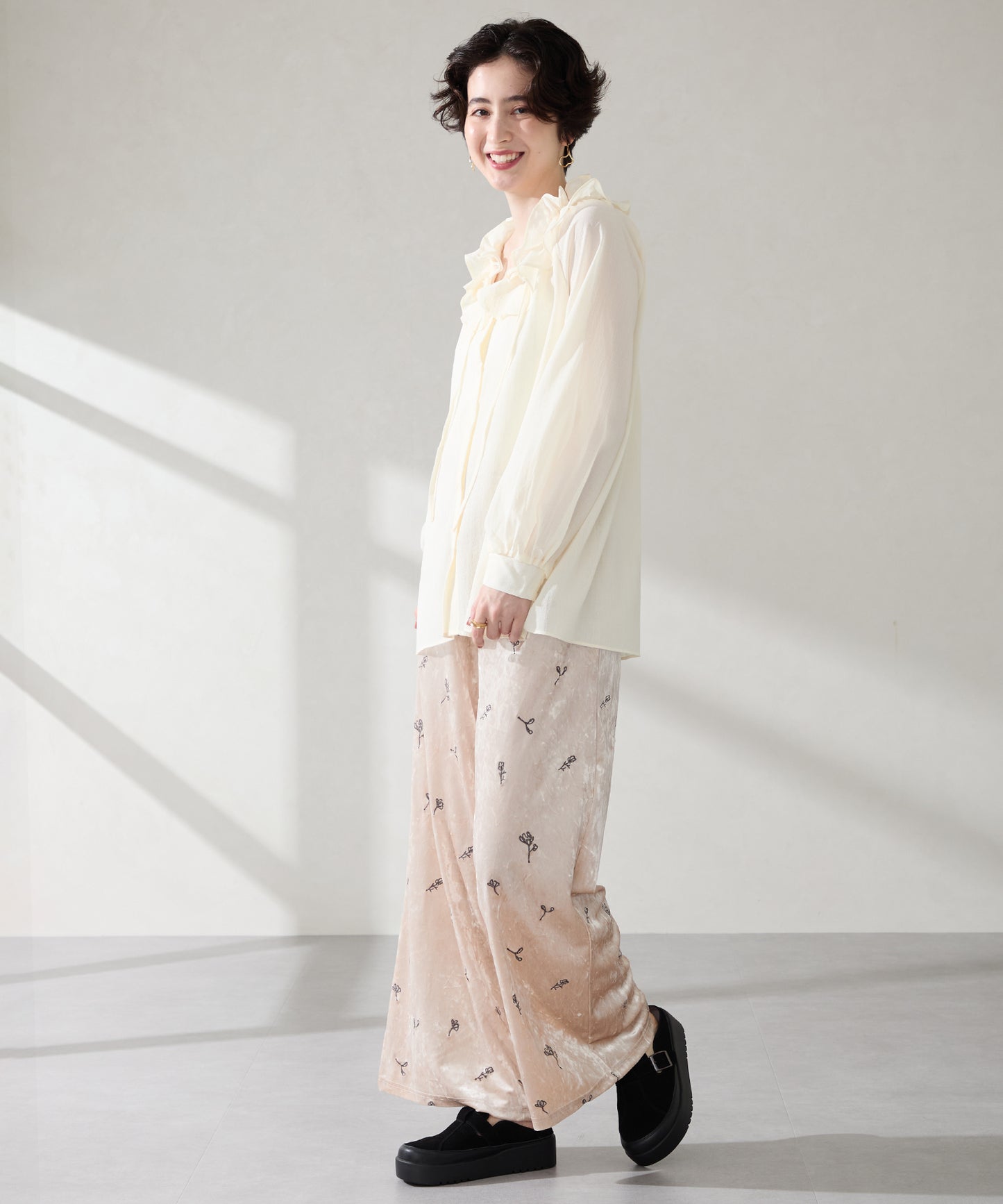 【WEB先行予約/9月中旬発売予定】バックルベルトデザイン厚底サボ/61315