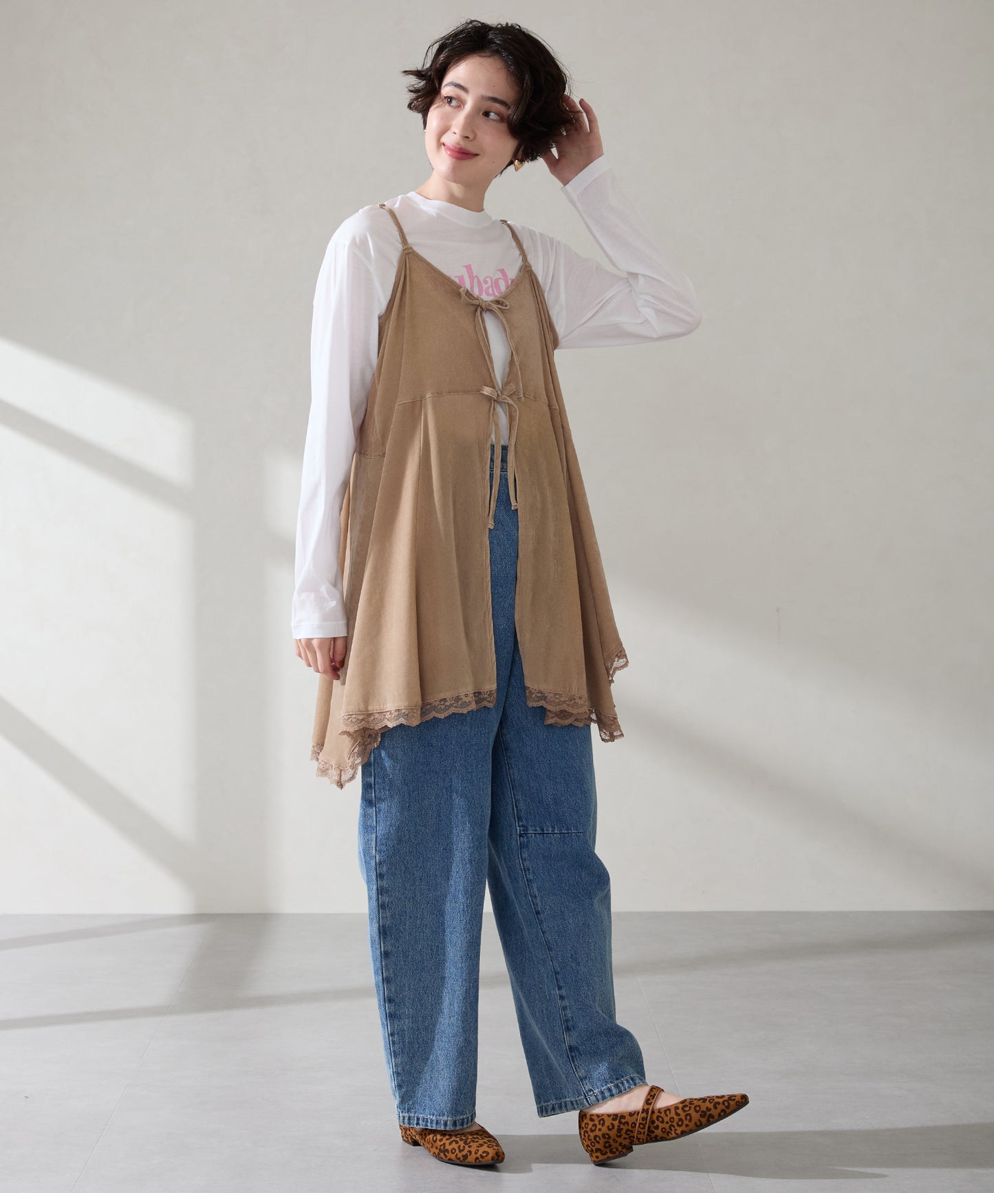 【WEB先行予約/9月上旬発売予定】パールボタンストラップパンプス/61318