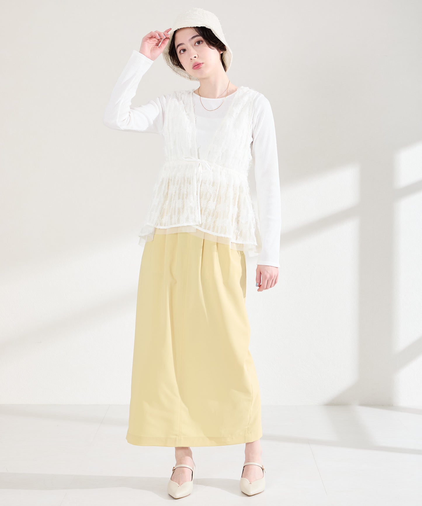 プチメタルパーツストラップヒールパンプス/62102