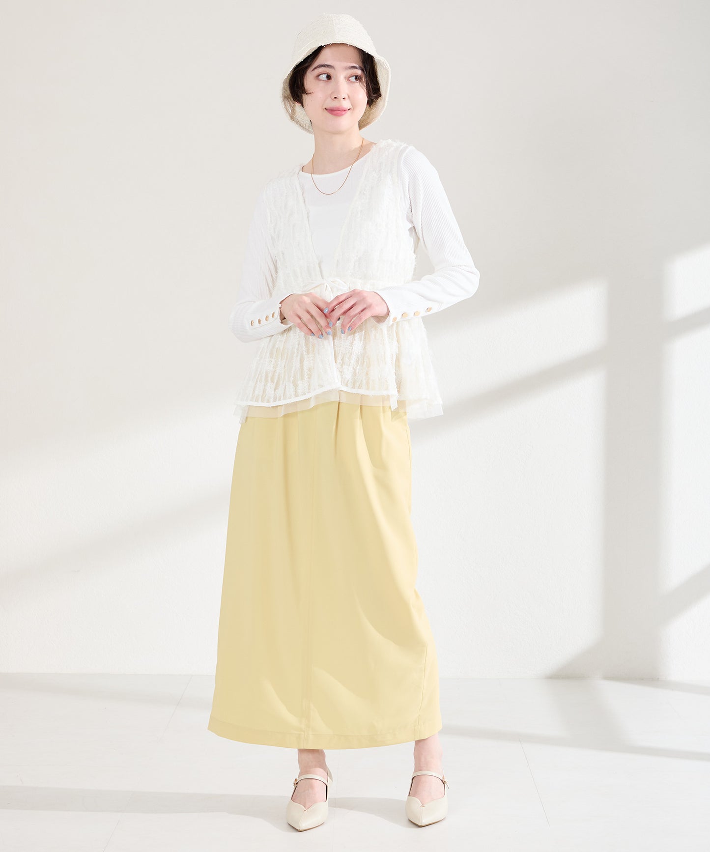 プチメタルパーツストラップヒールパンプス/62102