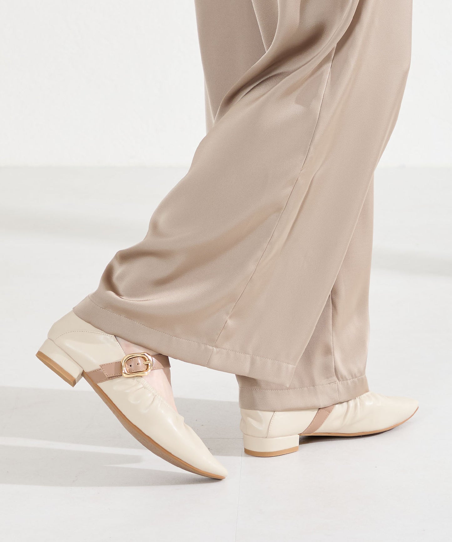 【WEB先行予約/2月下旬発売予定】ギャザーデザインメリージェーンパンプス/62103