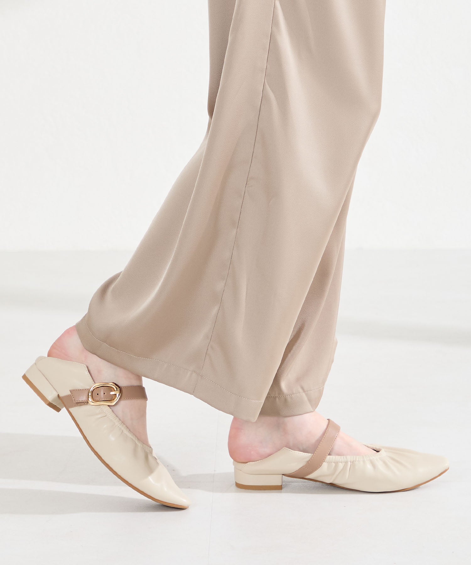 ギャザーデザインメリージェーンパンプス/62103 – ORIENTALTRAFFIC