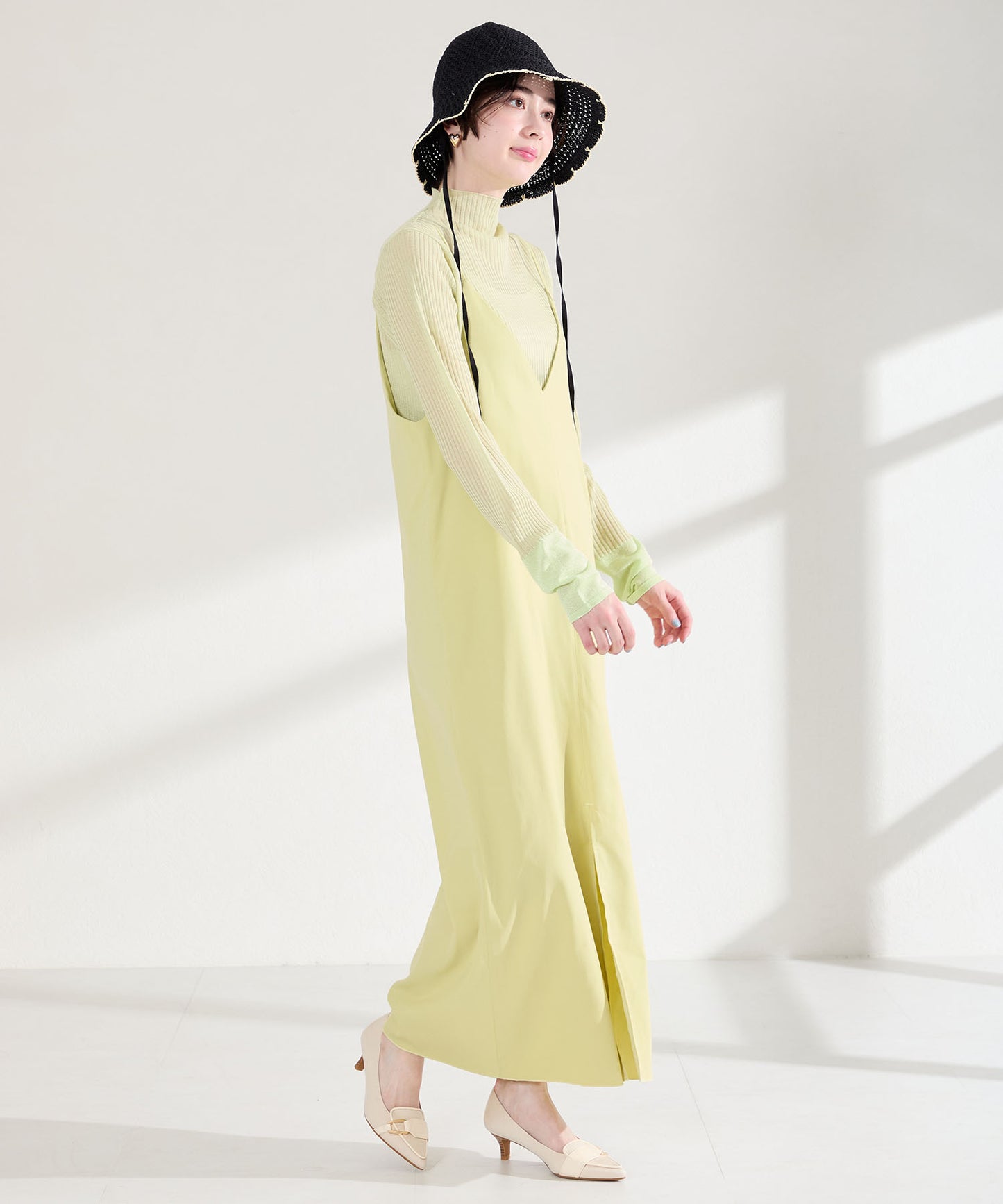 サイドバックルポインテッドトゥパンプス/62104