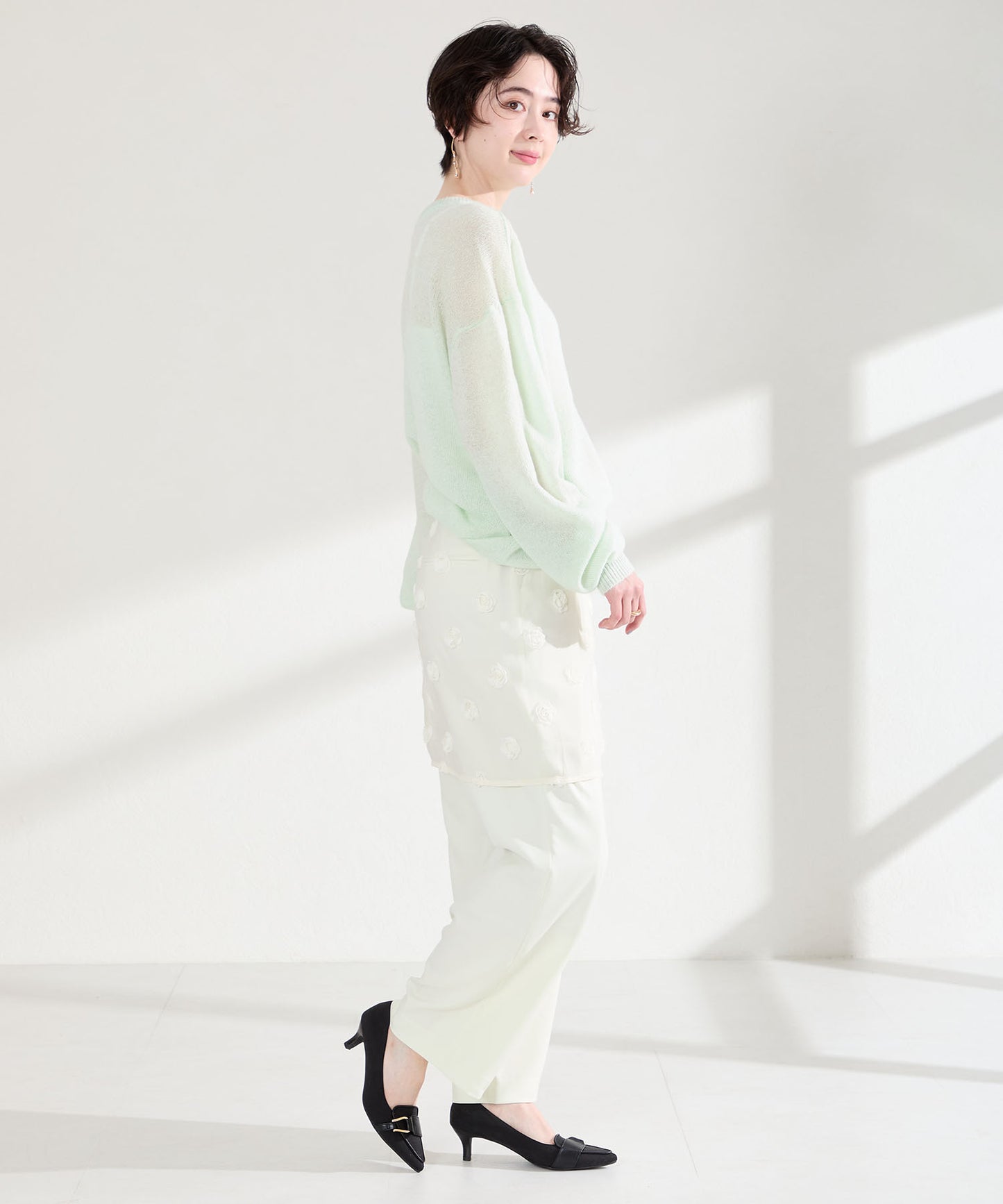 サイドバックルポインテッドトゥパンプス/62104